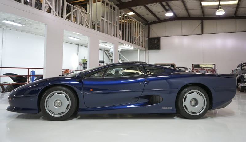 1,200 Mile Jaguar XJ220 Can Be Yours For A Tad Under Half A Million Dollars