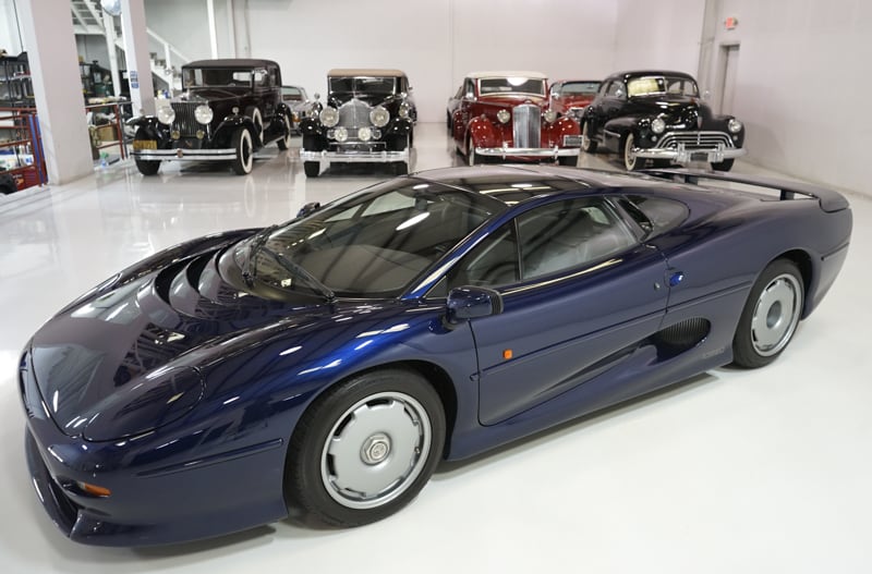 1,200 Mile Jaguar XJ220 Can Be Yours For A Tad Under Half A Million Dollars