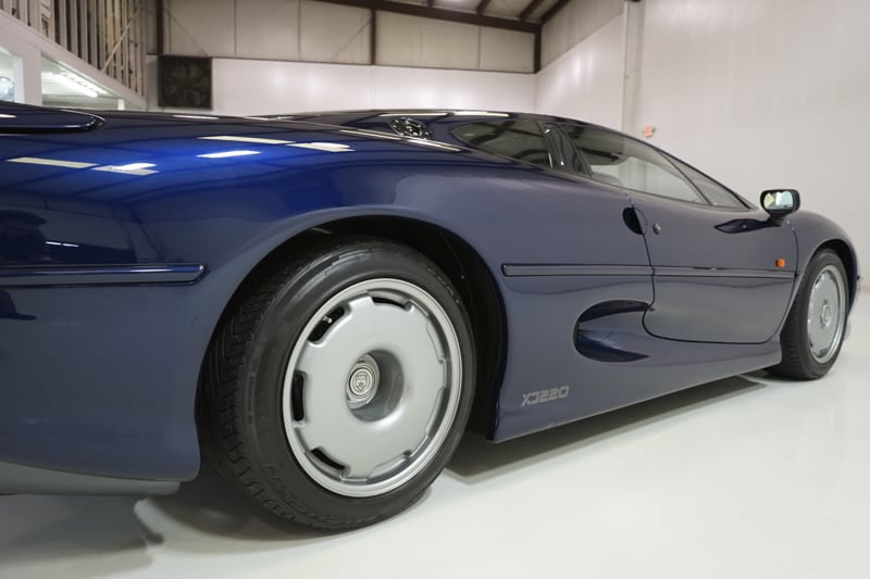 1,200 Mile Jaguar XJ220 Can Be Yours For A Tad Under Half A Million Dollars