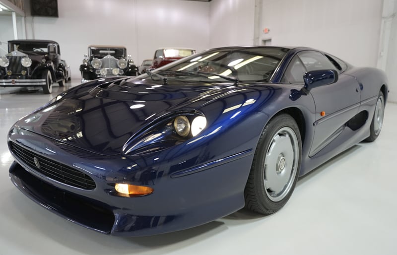 1,200 Mile Jaguar XJ220 Can Be Yours For A Tad Under Half A Million Dollars