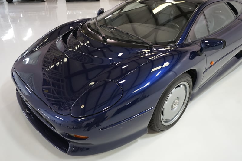 1,200 Mile Jaguar XJ220 Can Be Yours For A Tad Under Half A Million Dollars