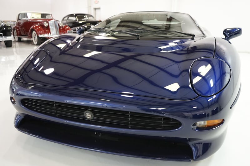 1,200 Mile Jaguar XJ220 Can Be Yours For A Tad Under Half A Million Dollars