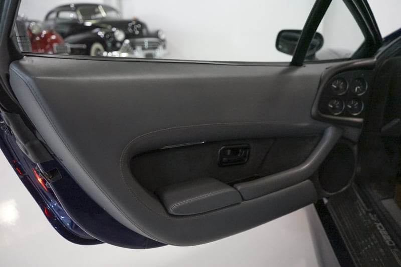 1,200 Mile Jaguar XJ220 Can Be Yours For A Tad Under Half A Million Dollars