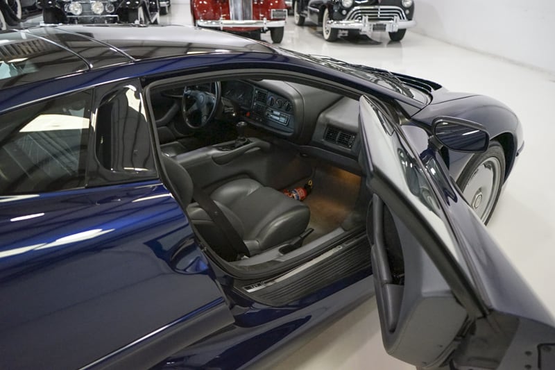 1,200 Mile Jaguar XJ220 Can Be Yours For A Tad Under Half A Million Dollars