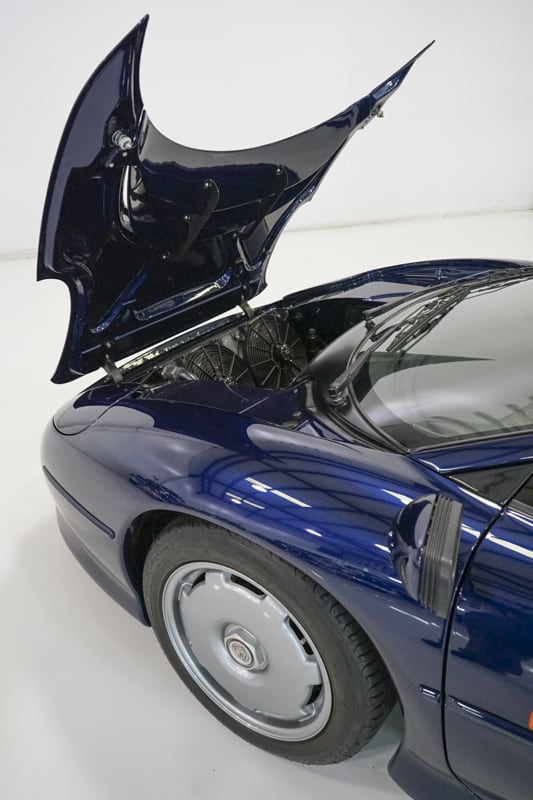 1,200 Mile Jaguar XJ220 Can Be Yours For A Tad Under Half A Million Dollars
