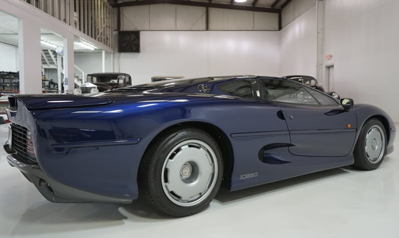 1,200 Mile Jaguar XJ220 Can Be Yours For A Tad Under Half A Million Dollars