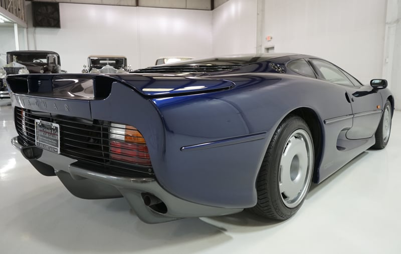 1,200 Mile Jaguar XJ220 Can Be Yours For A Tad Under Half A Million Dollars