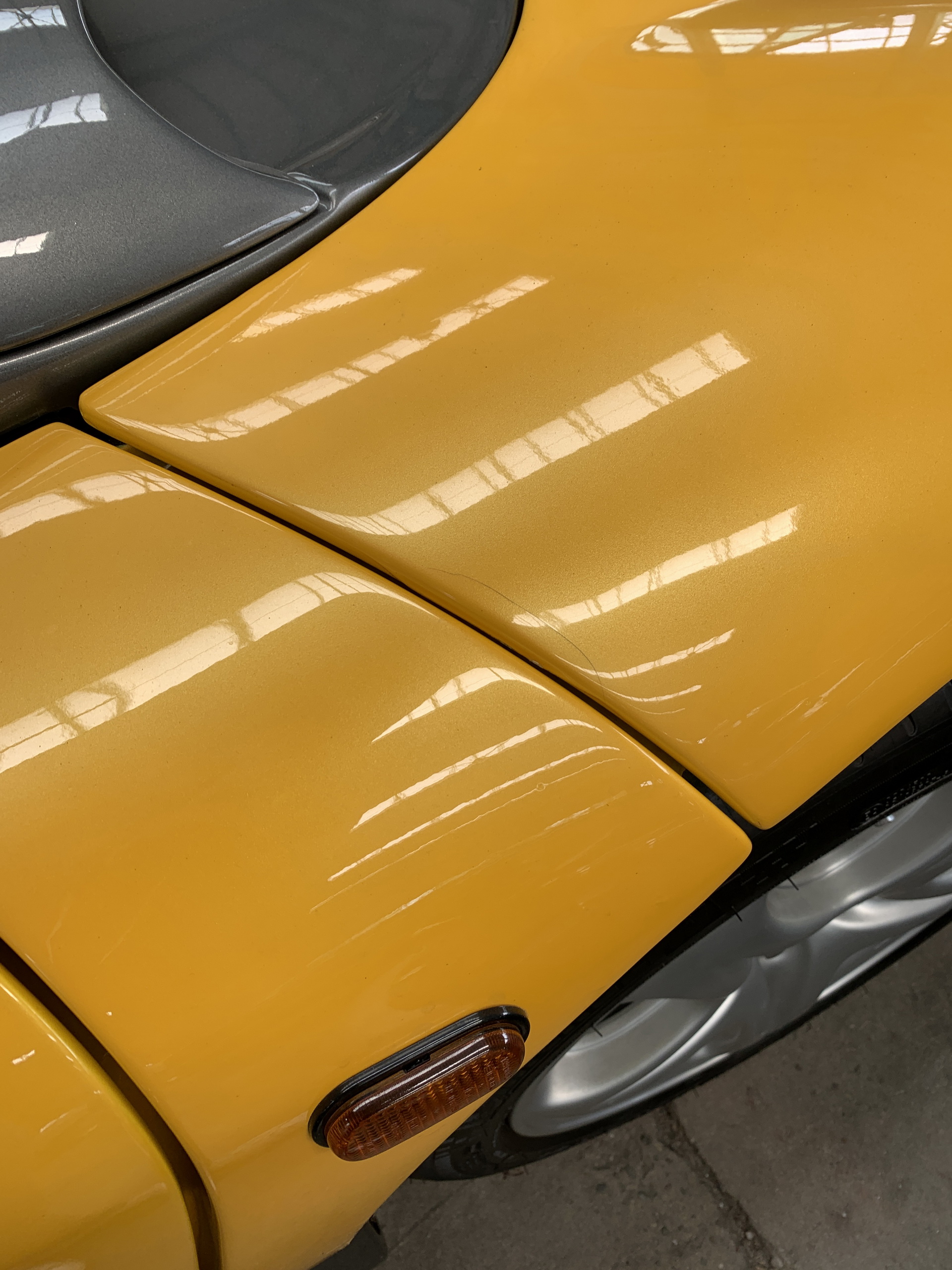 Renault Sport Spider Is One Of The Wackiest Cars Of The 1990s