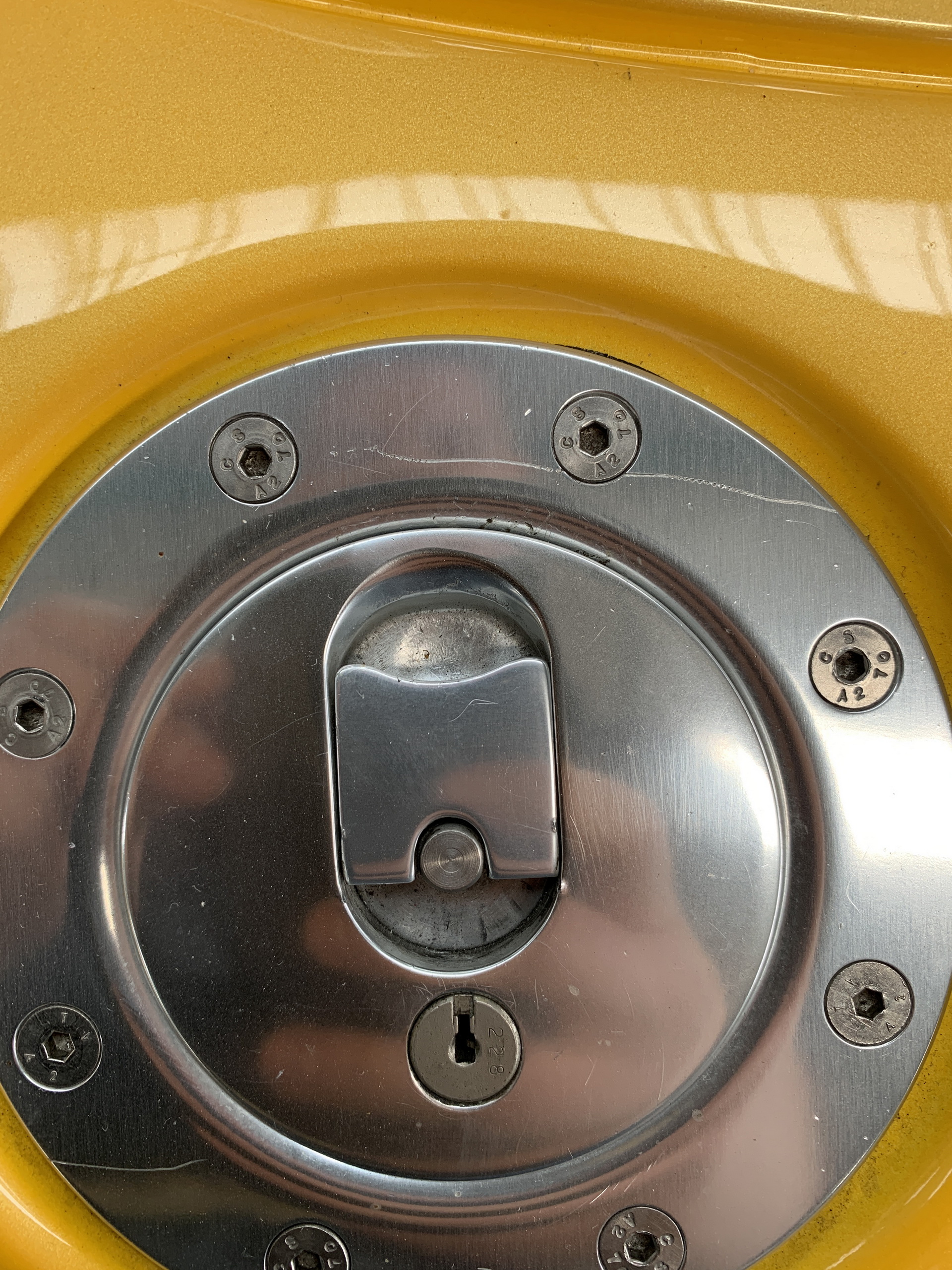 Renault Sport Spider Is One Of The Wackiest Cars Of The 1990s