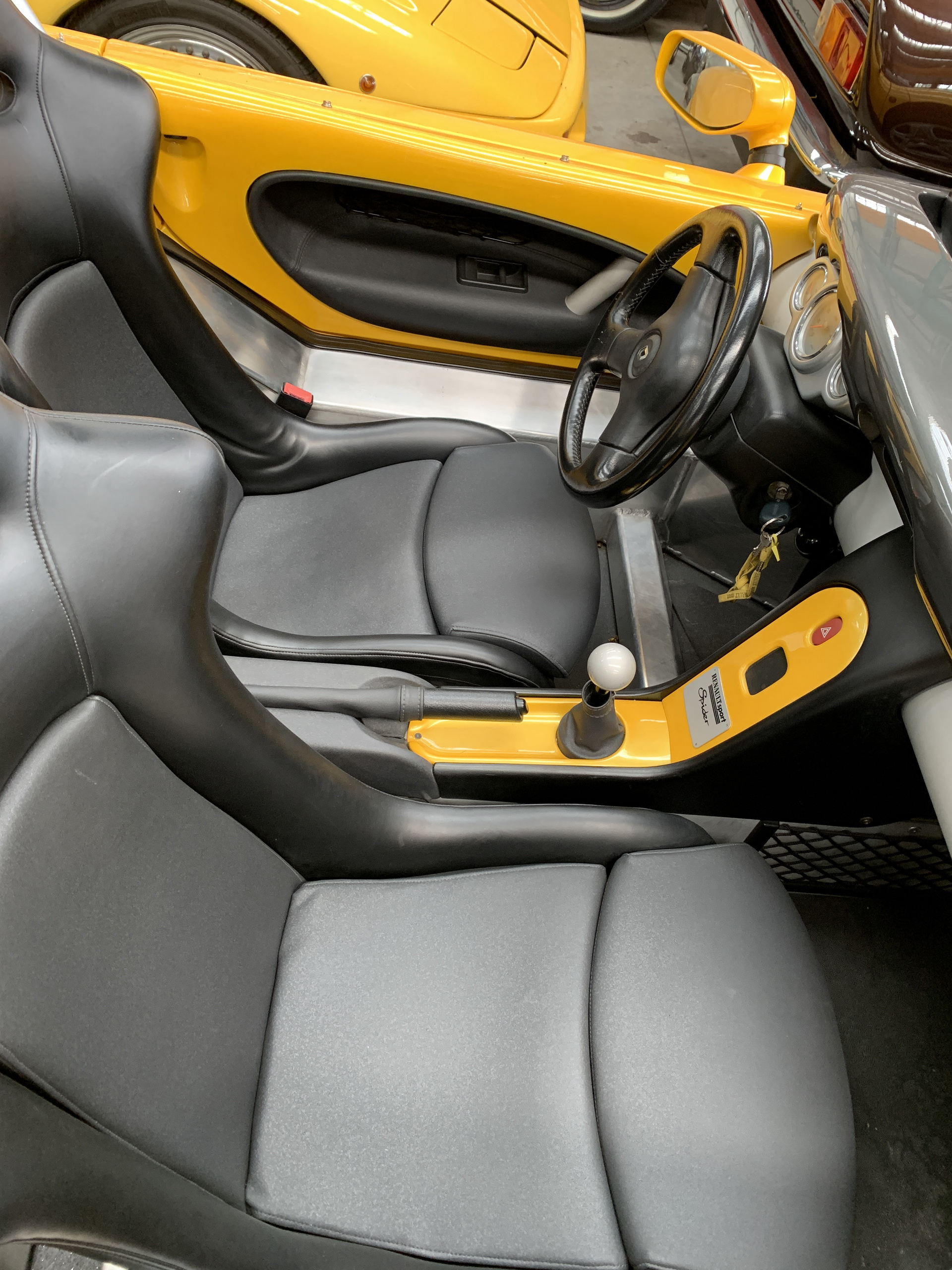 Renault Sport Spider Is One Of The Wackiest Cars Of The 1990s