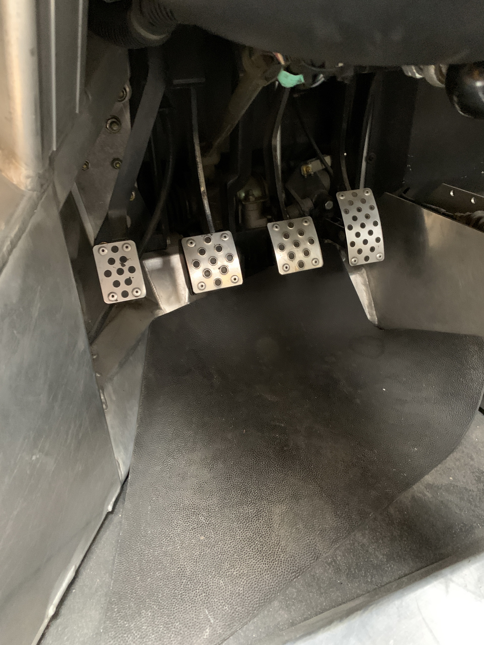 Renault Sport Spider Is One Of The Wackiest Cars Of The 1990s