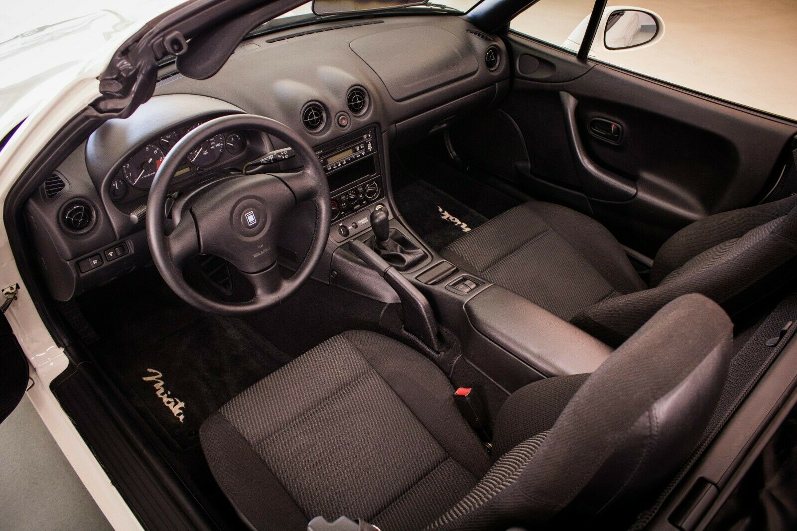 Get Ready For Summer With This 20 Year Old, 1,200 Mile Mazda MX-5 Miata