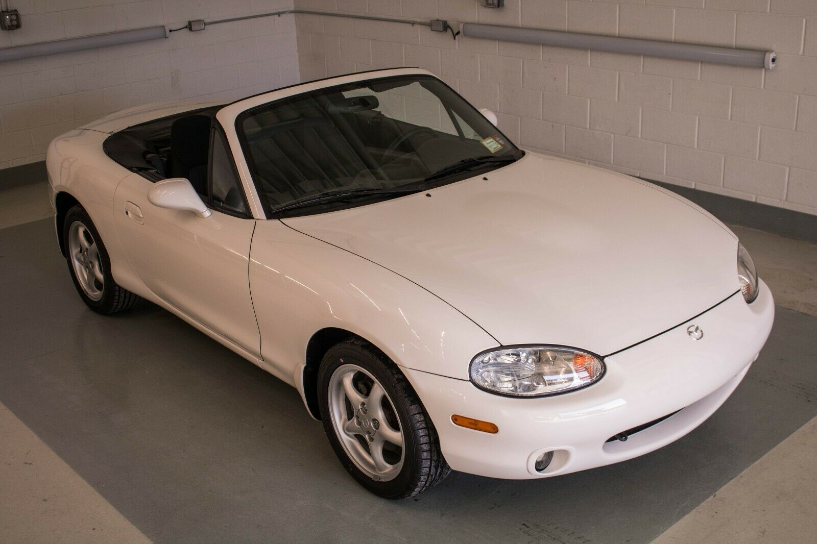 Get Ready For Summer With This 20 Year Old, 1,200 Mile Mazda MX-5 Miata