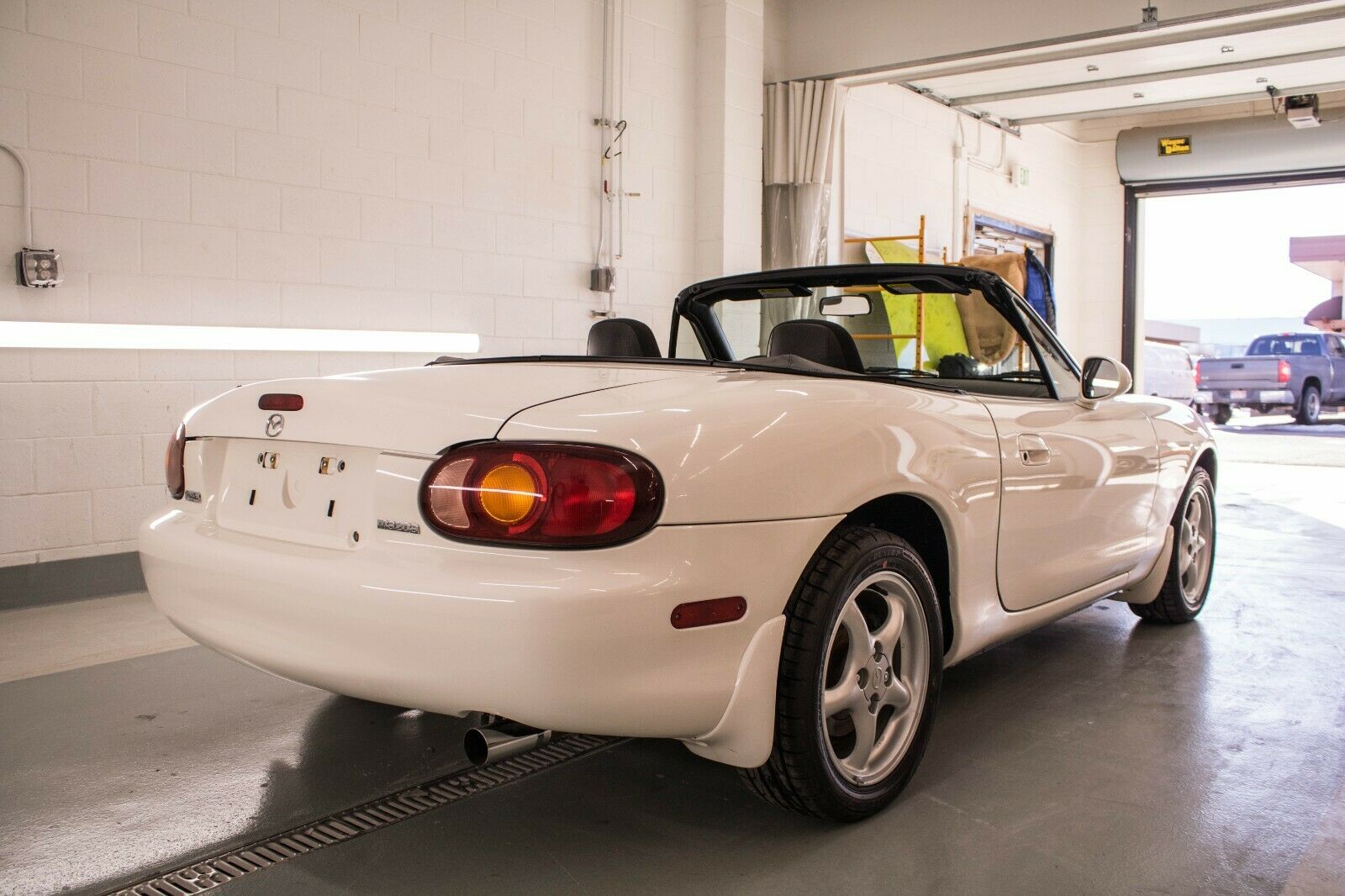 Get Ready For Summer With This 20 Year Old, 1,200 Mile Mazda MX-5 Miata