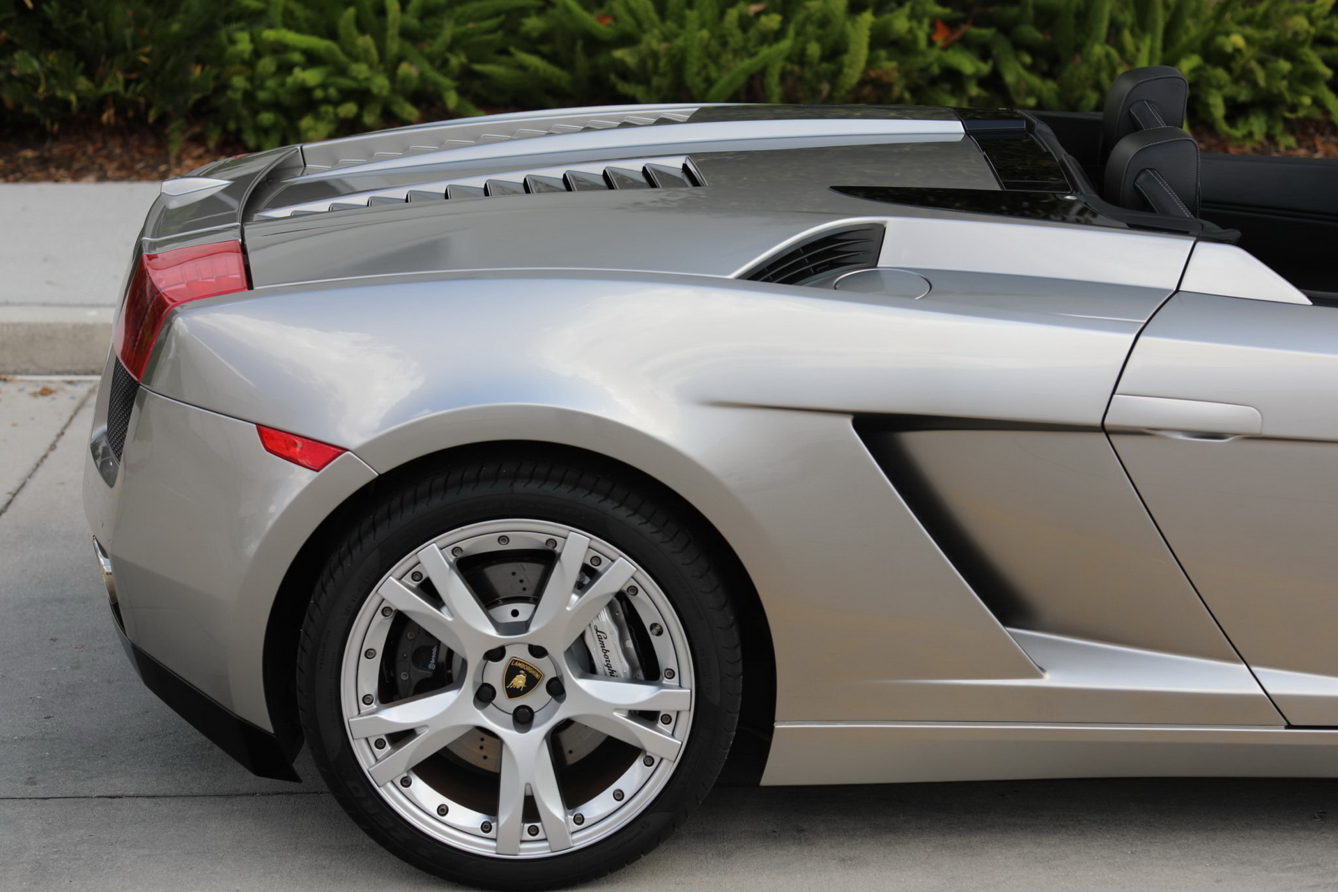 Grigio Antares Really Brings Out The “Audi” In This Lamborghini Gallardo