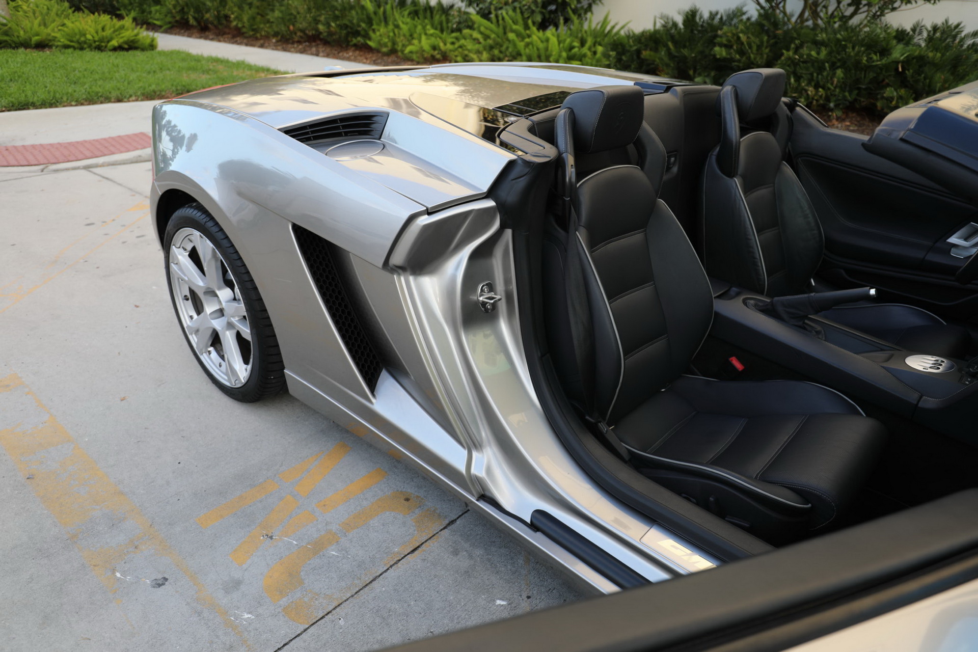 Grigio Antares Really Brings Out The “Audi” In This Lamborghini Gallardo