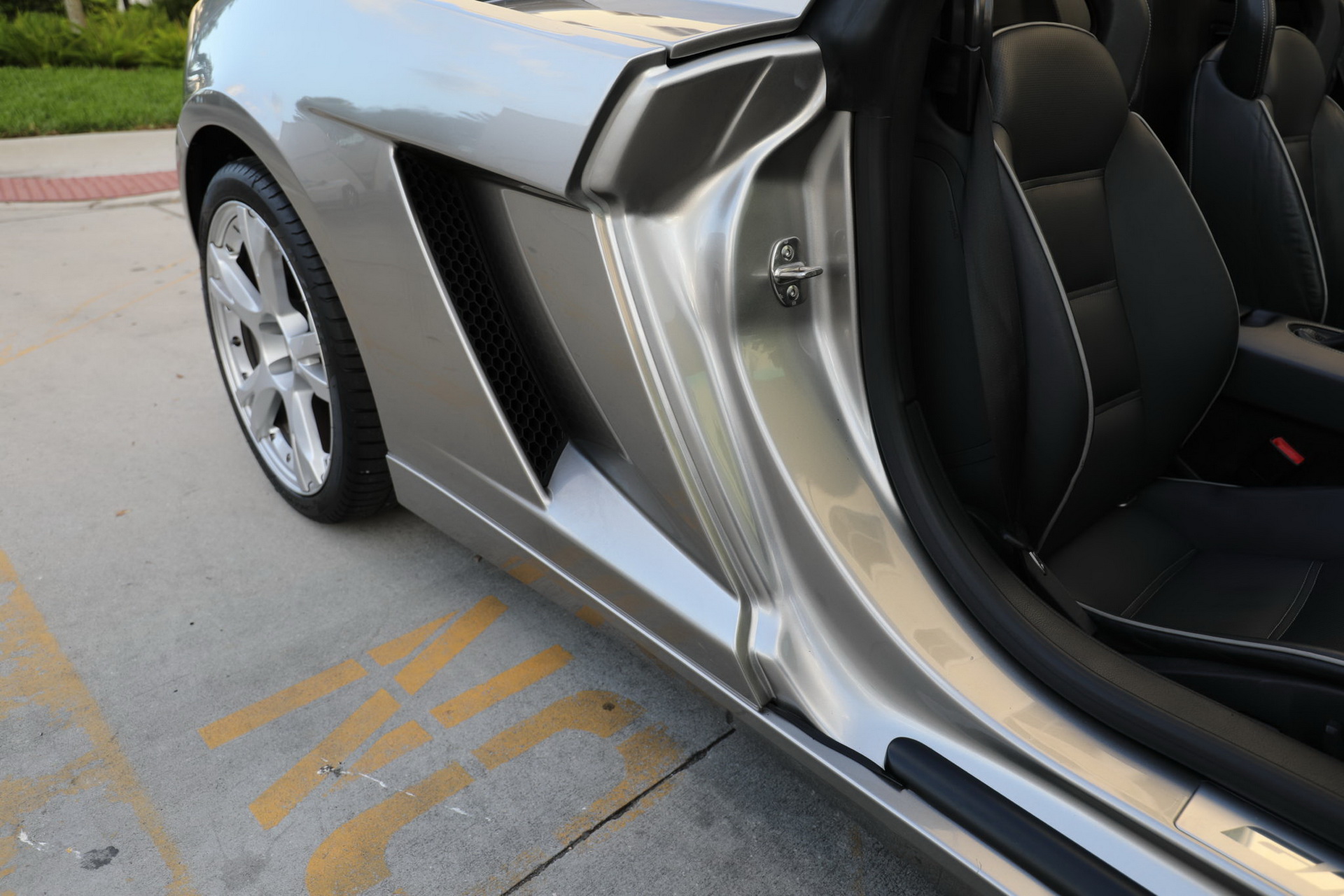 Grigio Antares Really Brings Out The “Audi” In This Lamborghini Gallardo
