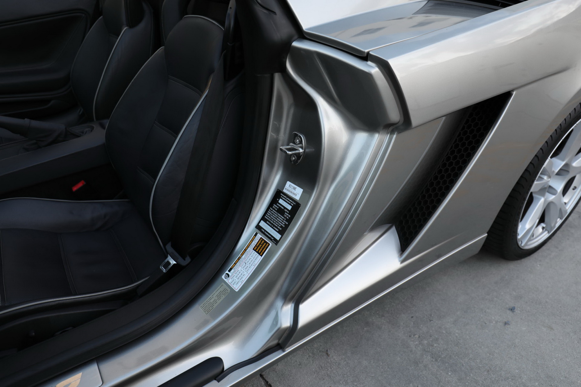 Grigio Antares Really Brings Out The “Audi” In This Lamborghini Gallardo