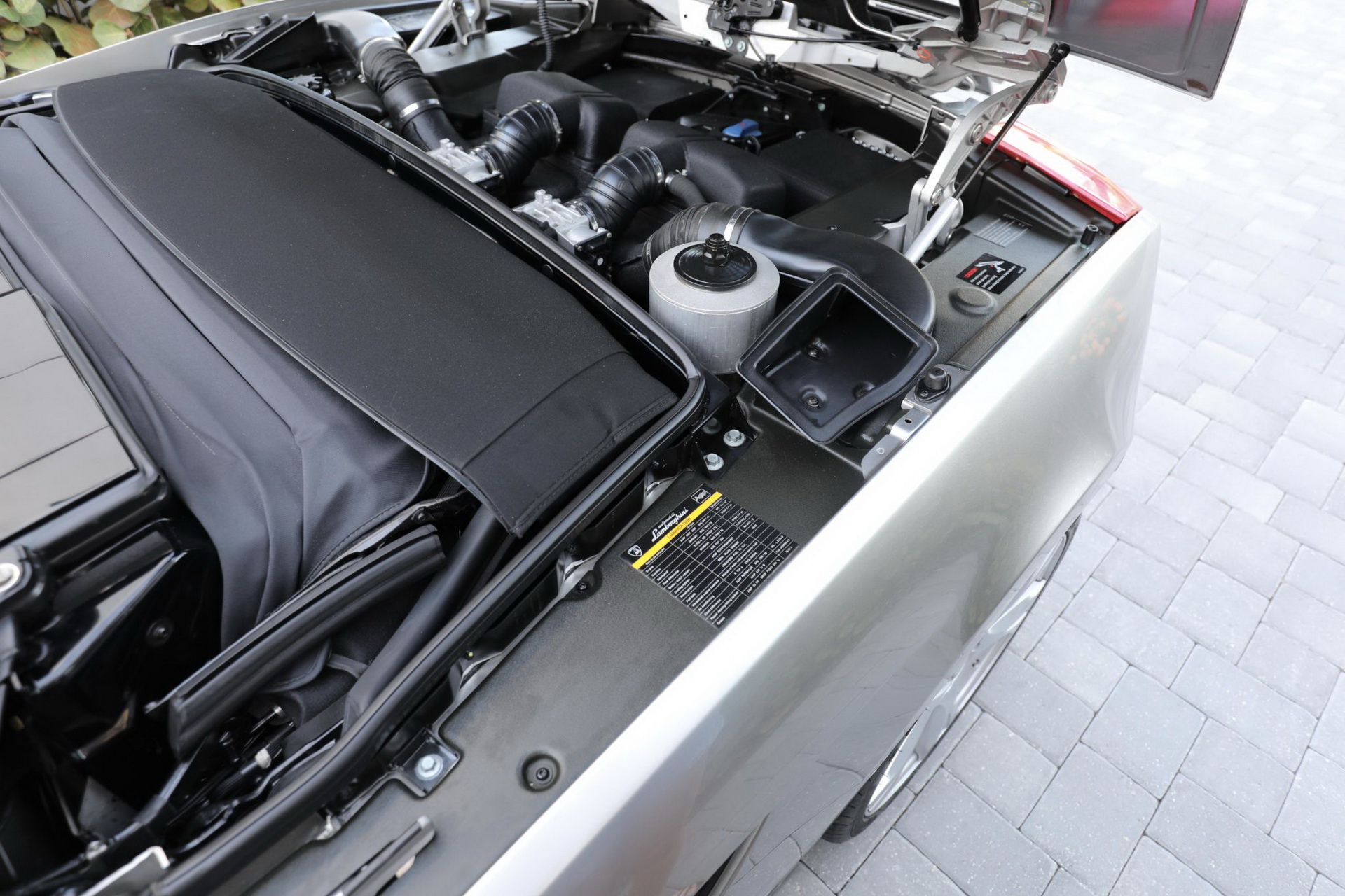 Grigio Antares Really Brings Out The “Audi” In This Lamborghini Gallardo