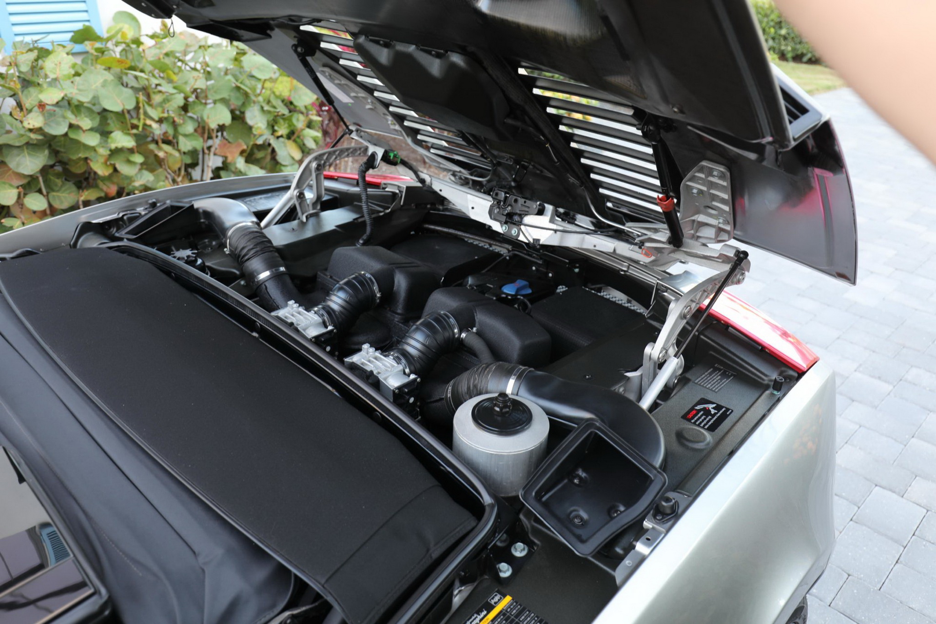 Grigio Antares Really Brings Out The “Audi” In This Lamborghini Gallardo