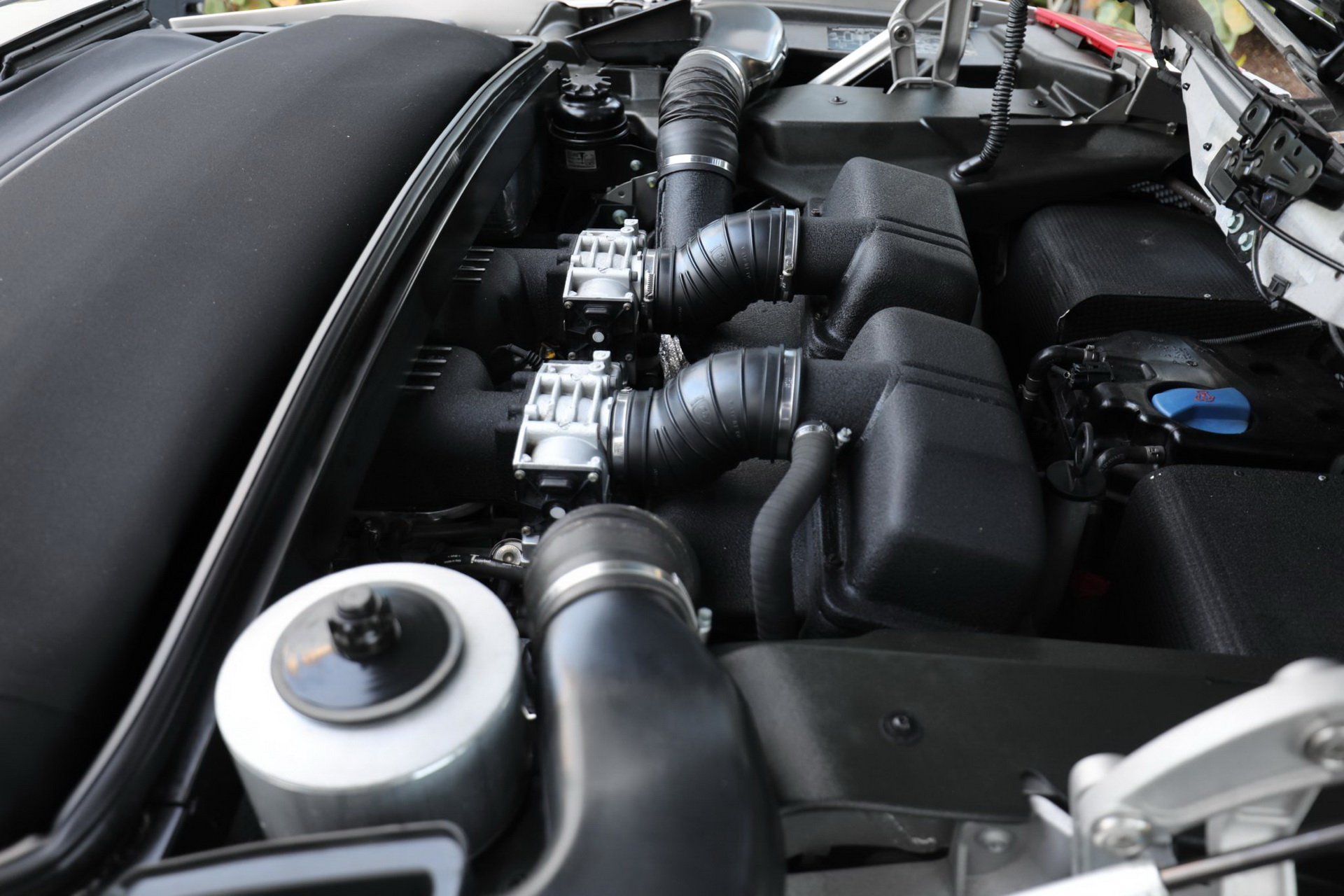 Grigio Antares Really Brings Out The “Audi” In This Lamborghini Gallardo