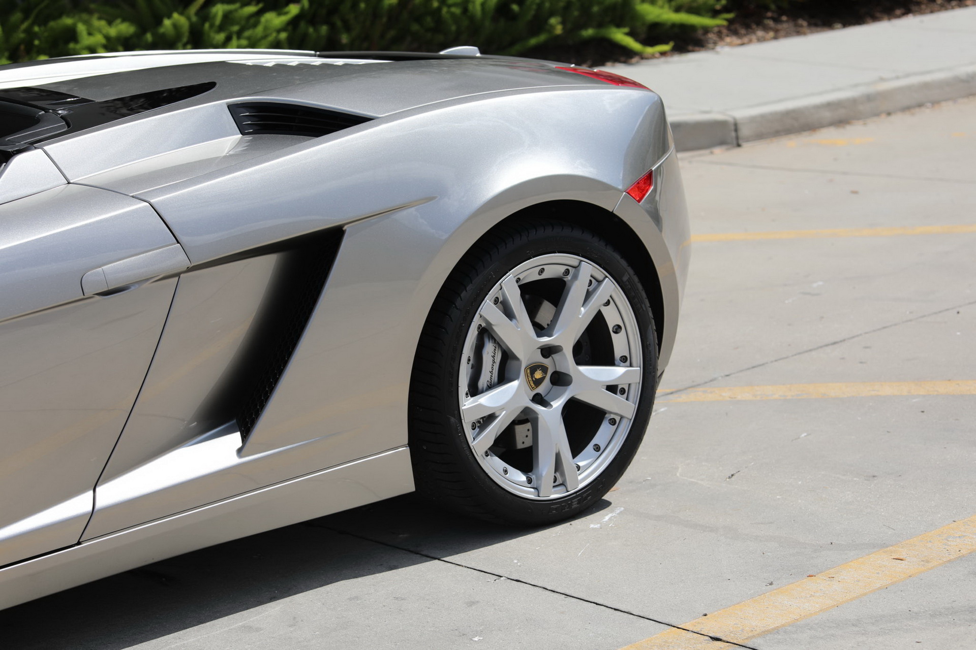 Grigio Antares Really Brings Out The “Audi” In This Lamborghini Gallardo