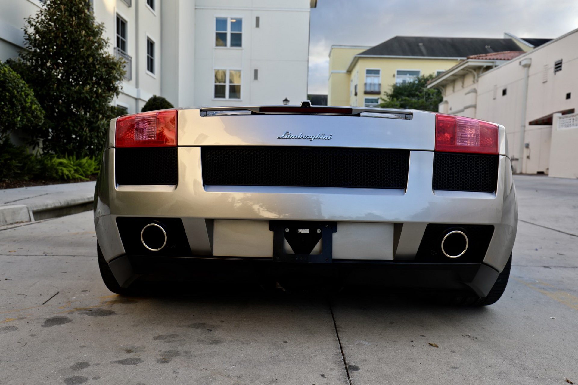 Grigio Antares Really Brings Out The “Audi” In This Lamborghini Gallardo