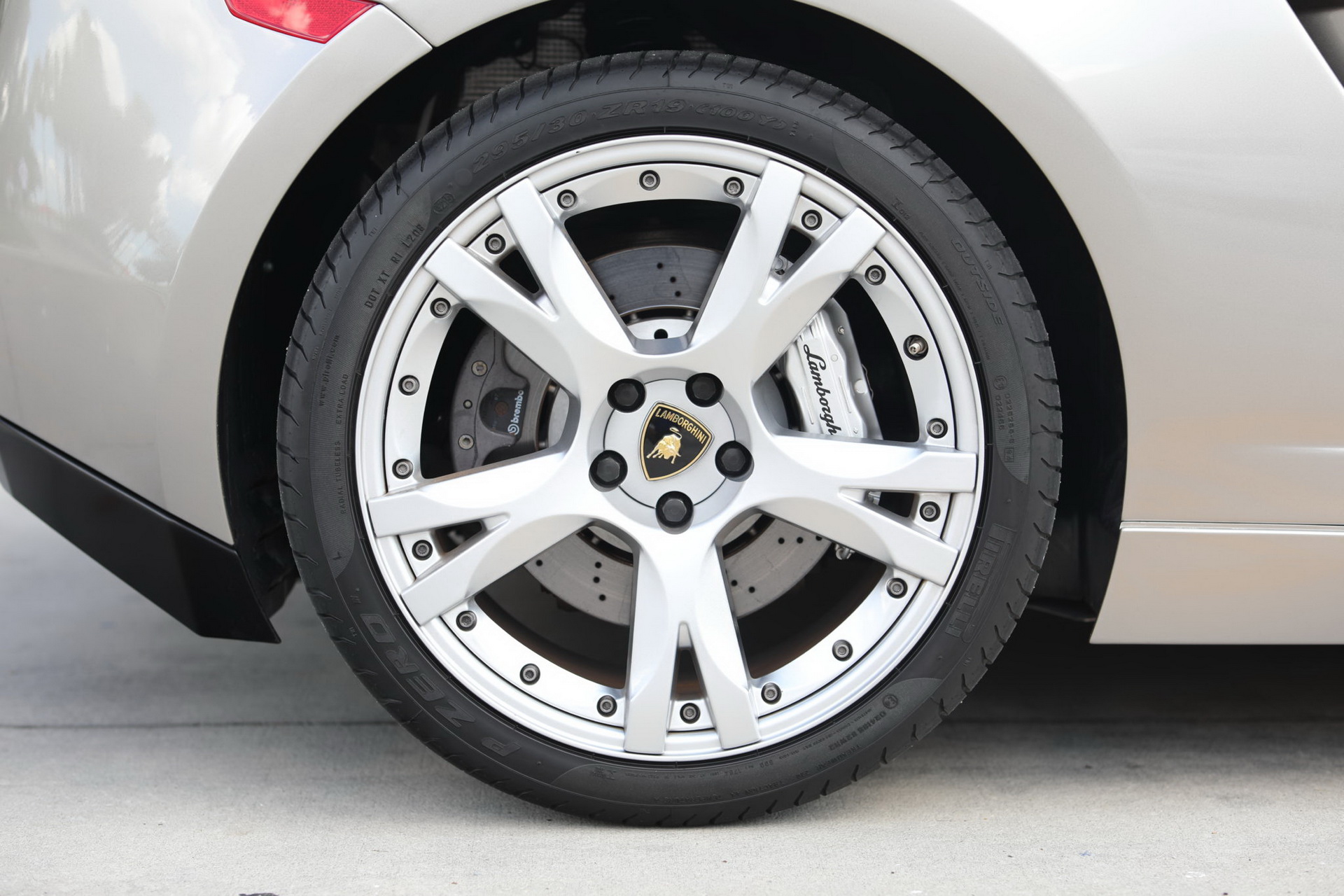 Grigio Antares Really Brings Out The “Audi” In This Lamborghini Gallardo