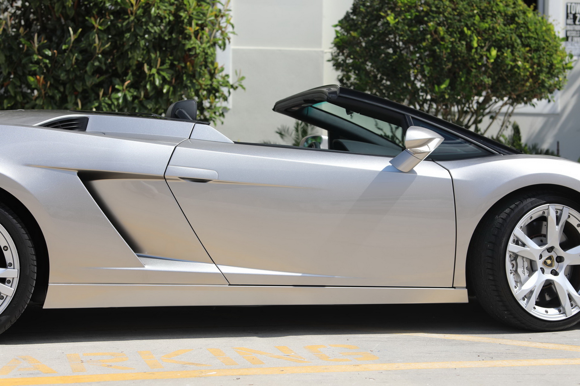 Grigio Antares Really Brings Out The “Audi” In This Lamborghini Gallardo