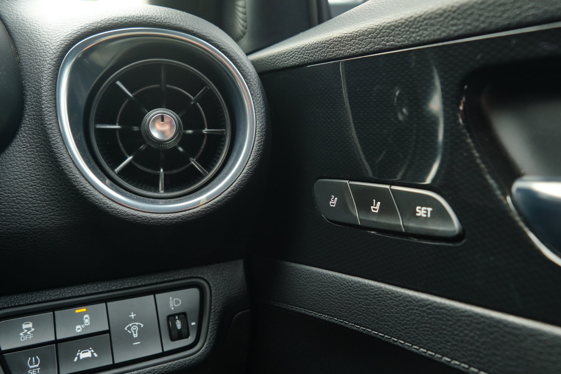 Driven: 2019 Kia Cerato (Forte) GT Is A Warm Hatch That’s Fun To Drive And Attractively Priced