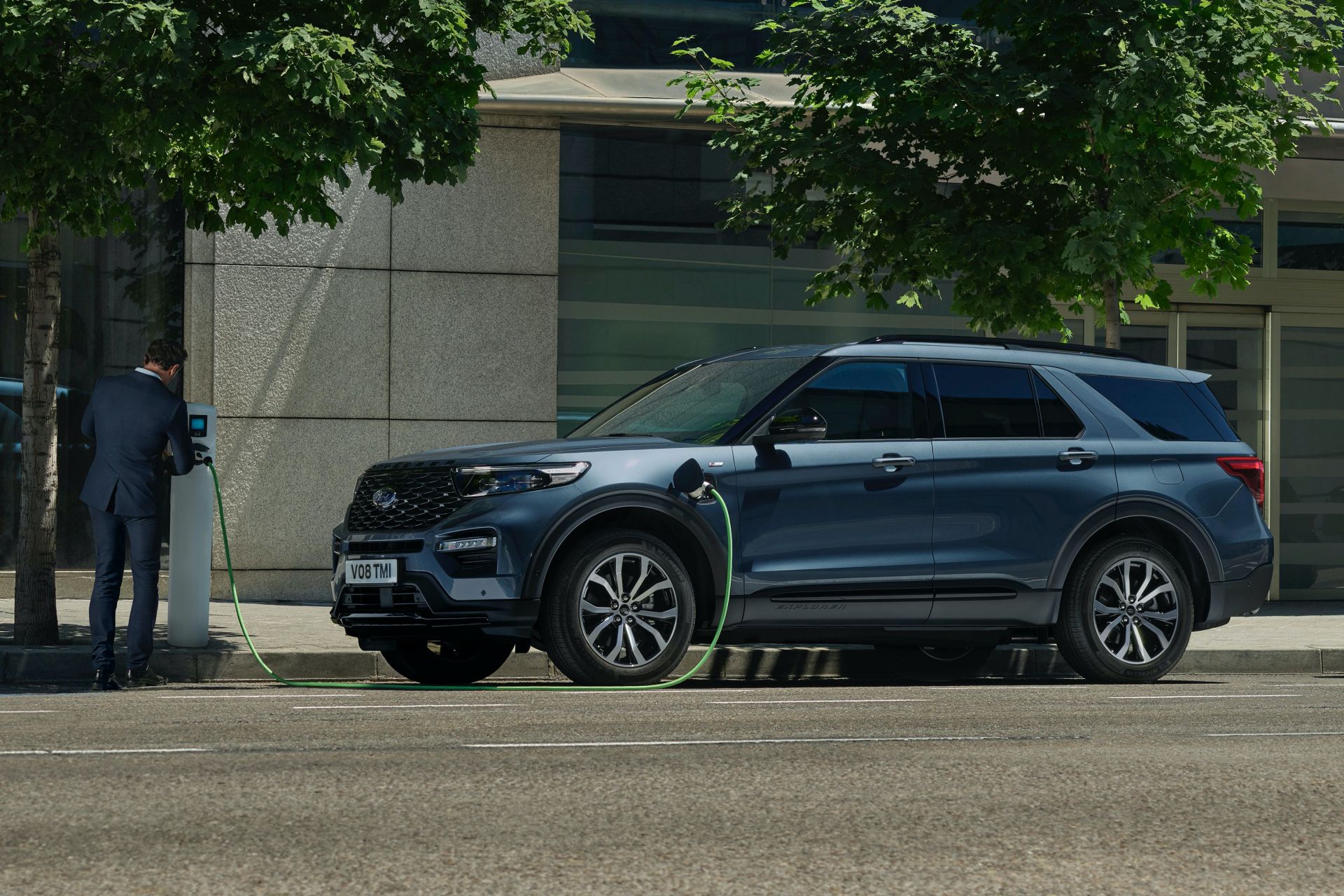 At €78k ($82k), Ford’s New Explorer PHEV Costs As Much As BMW’s X5 PHEV In Germany