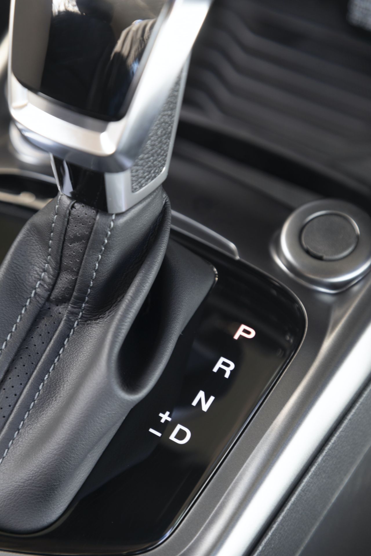 SsangYong Details Facelifted Tivoli As Subcompact SUV Reaches European Shores