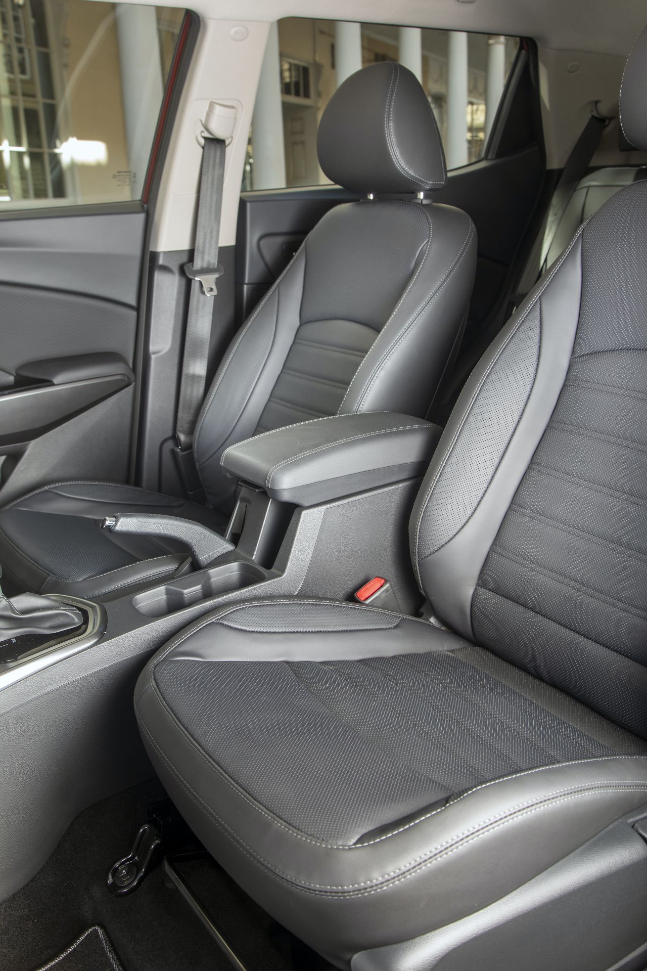 SsangYong Details Facelifted Tivoli As Subcompact SUV Reaches European Shores