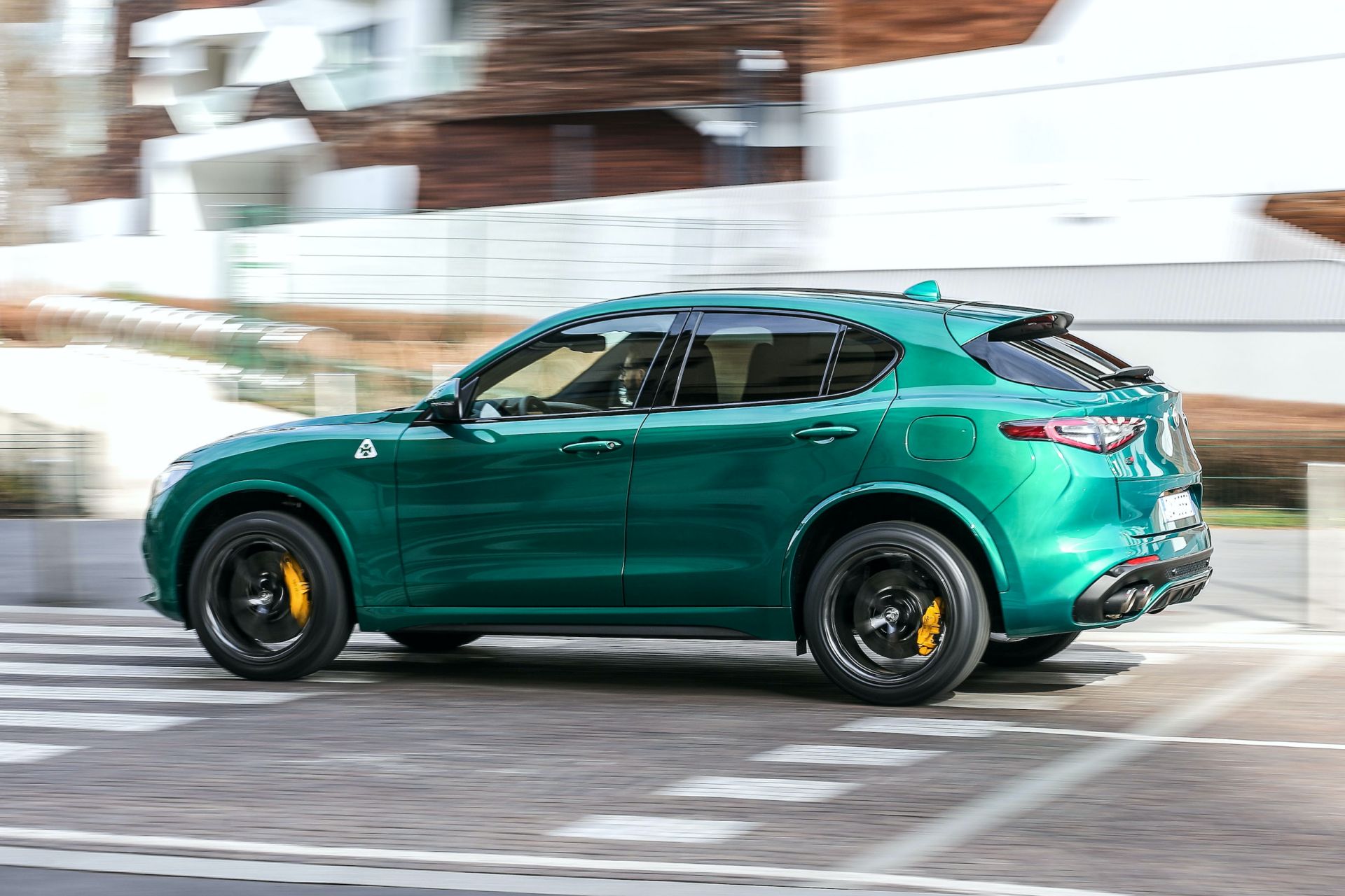 Facelifted Alfa Romeo Giulia And Stelvio Quadrifoglio Get Big Tech Updates, Subtle Styling Tweaks