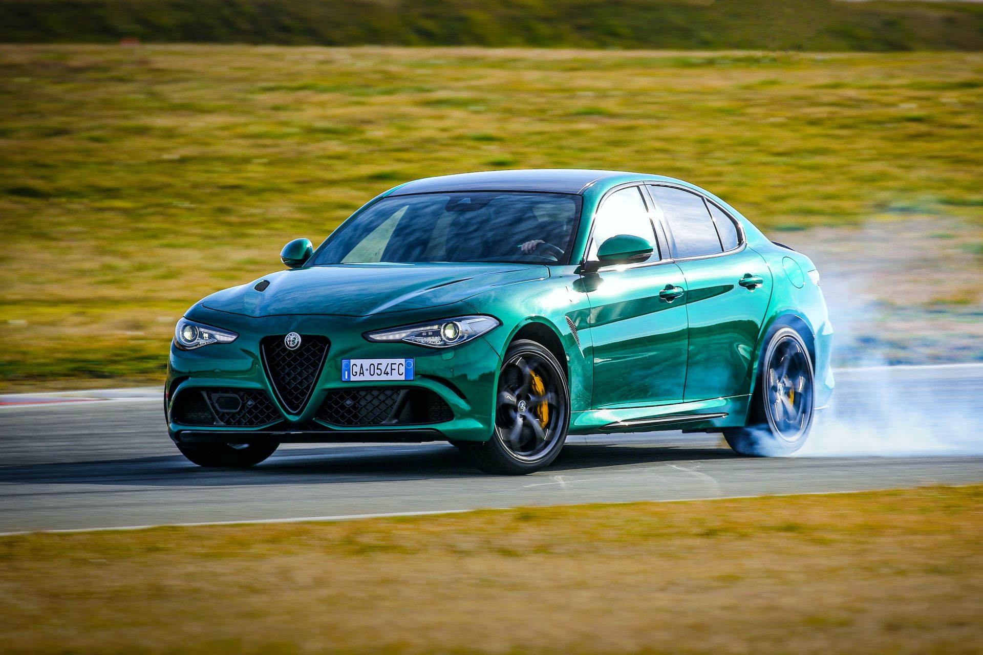 Facelifted Alfa Romeo Giulia And Stelvio Quadrifoglio Get Big Tech Updates, Subtle Styling Tweaks