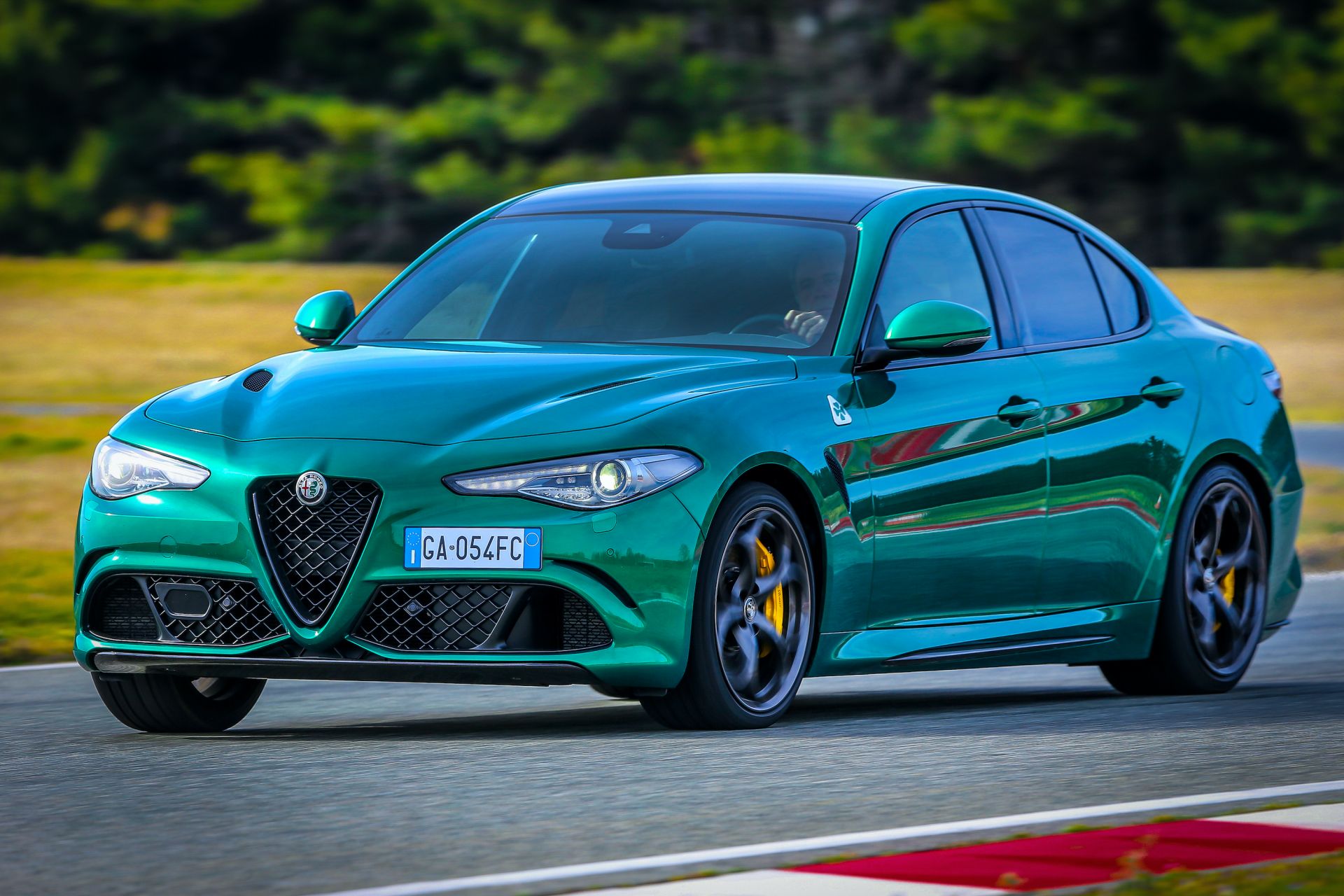 Facelifted Alfa Romeo Giulia And Stelvio Quadrifoglio Get Big Tech Updates, Subtle Styling Tweaks