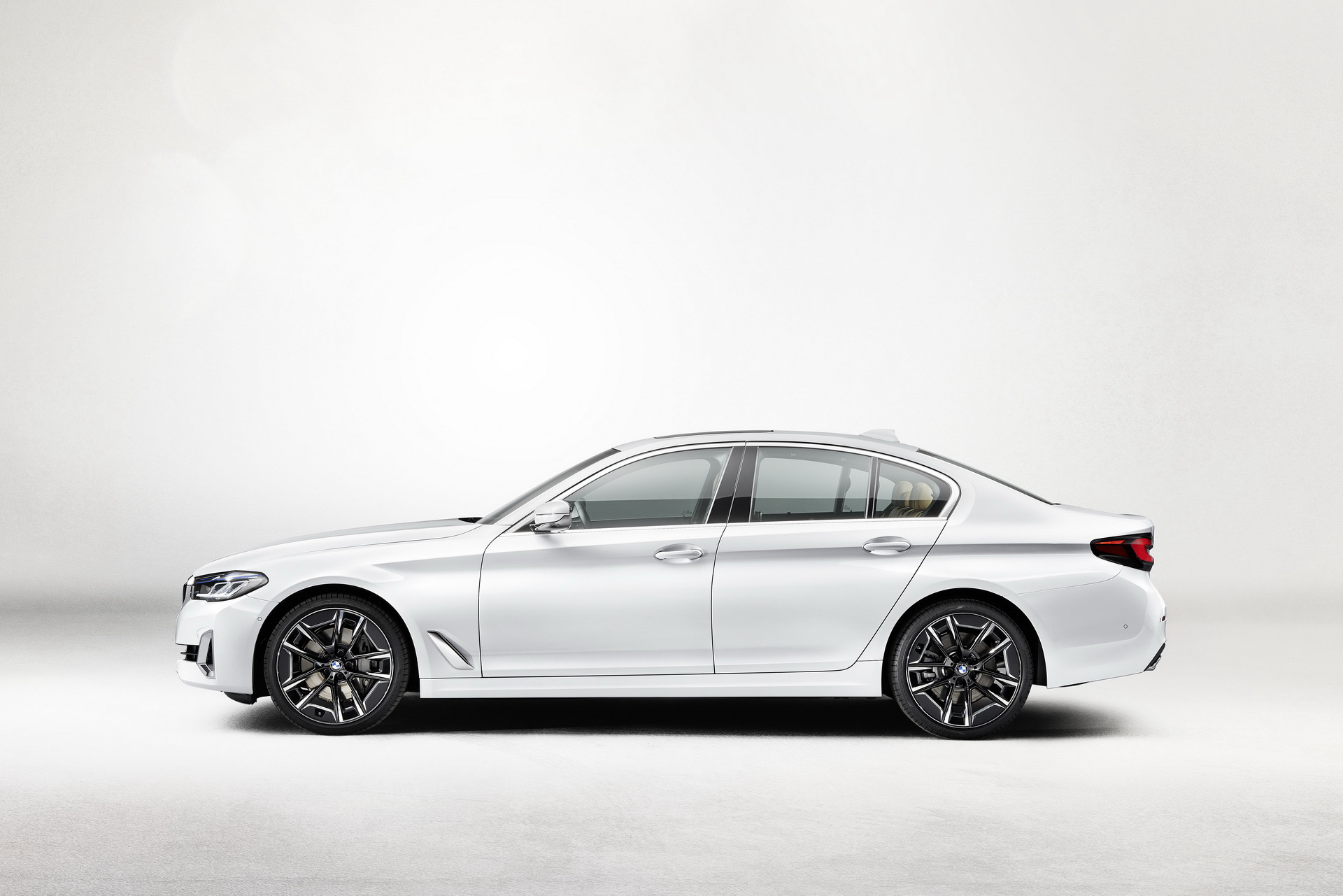 Check Out The 2021 BMW 5-Series Facelift From Every Angle In 185 Photos And Videos