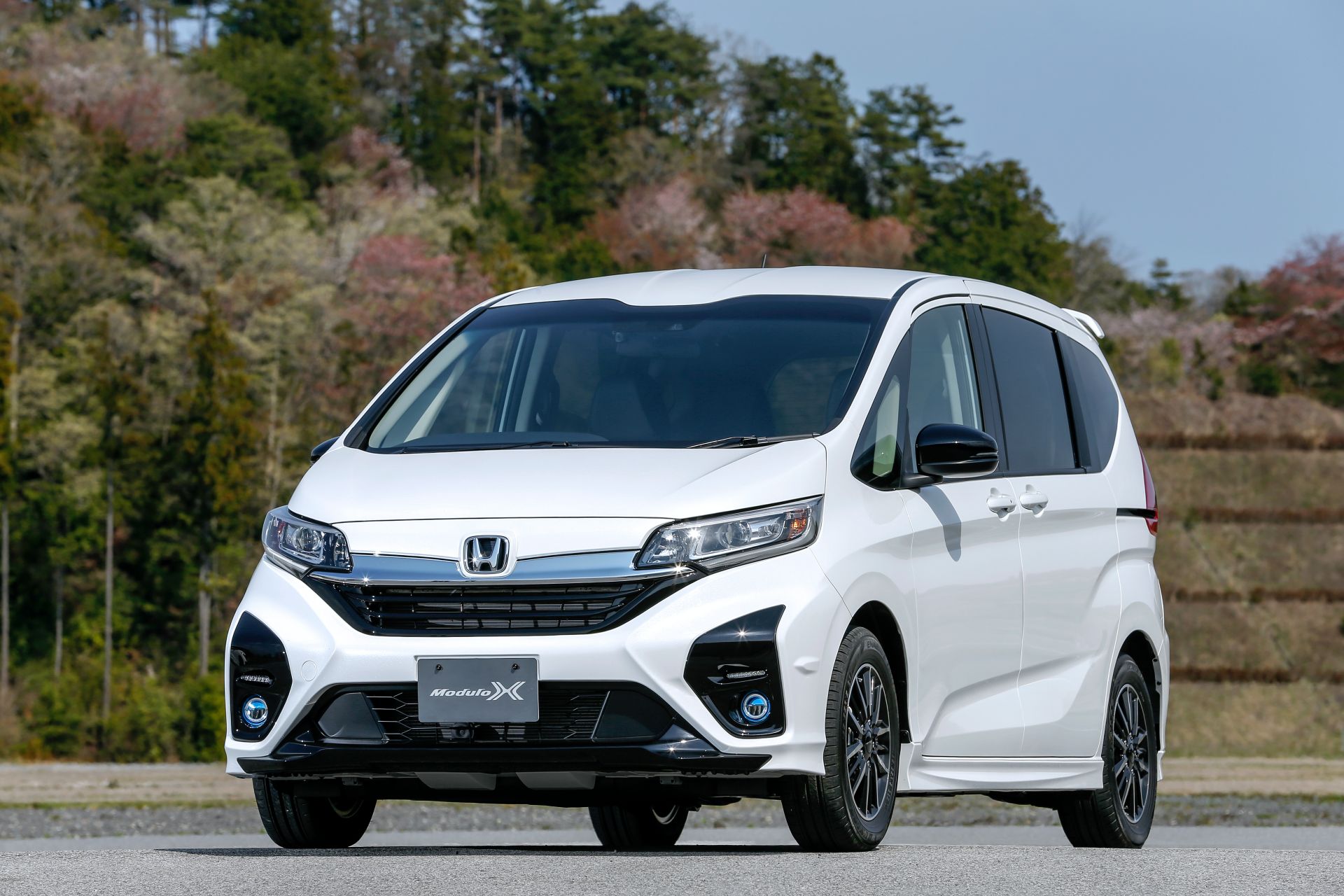 Honda Freed Modulo X Facelift Is One Mean-Looking Small MPV