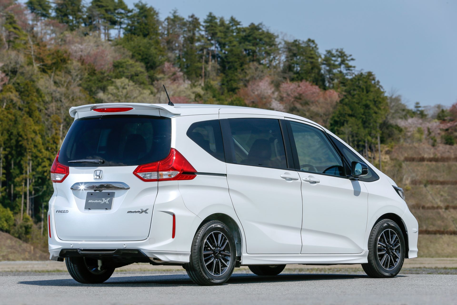 Honda Freed Modulo X Facelift Is One Mean-Looking Small MPV