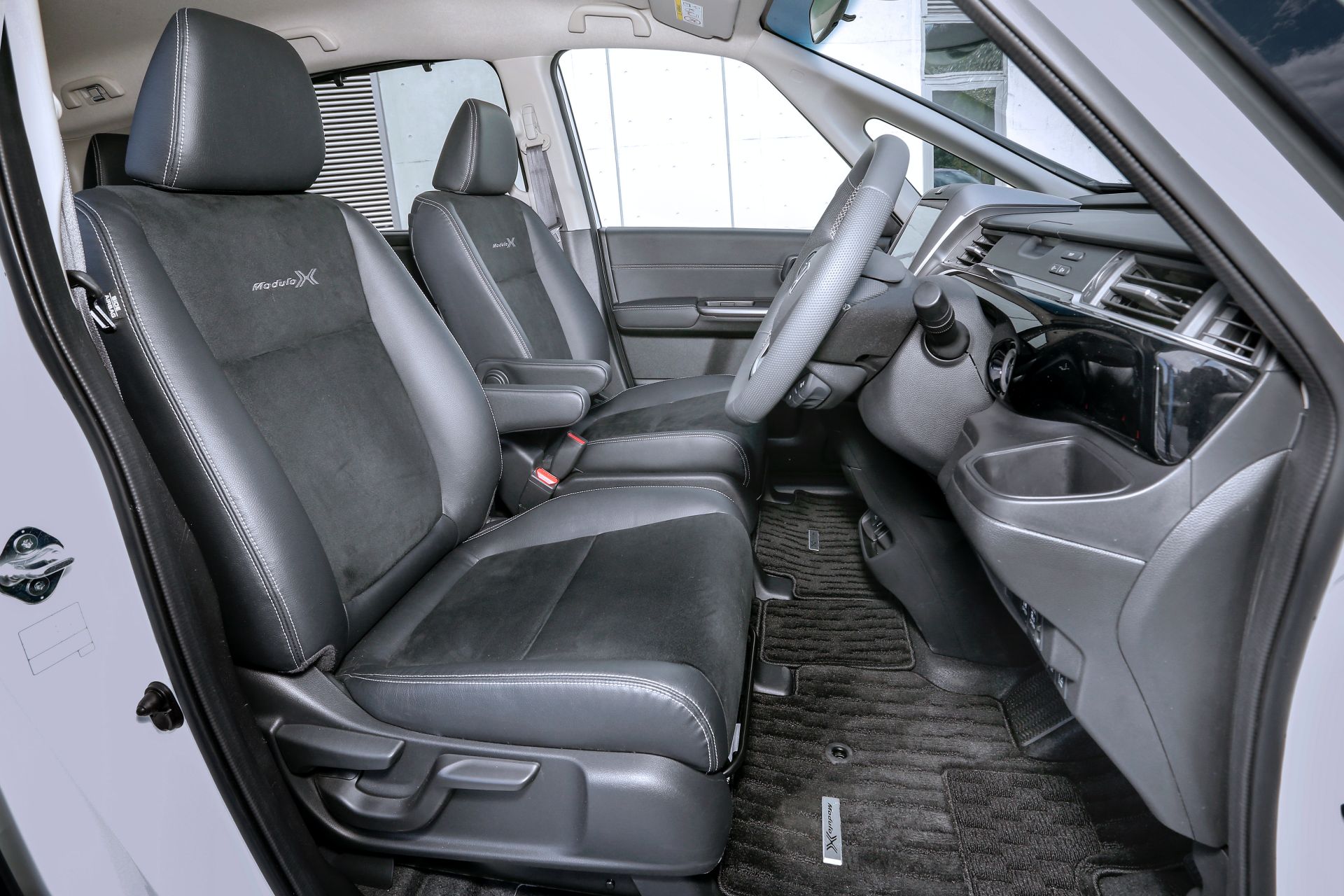 Honda Freed Modulo X Facelift Is One Mean-Looking Small MPV