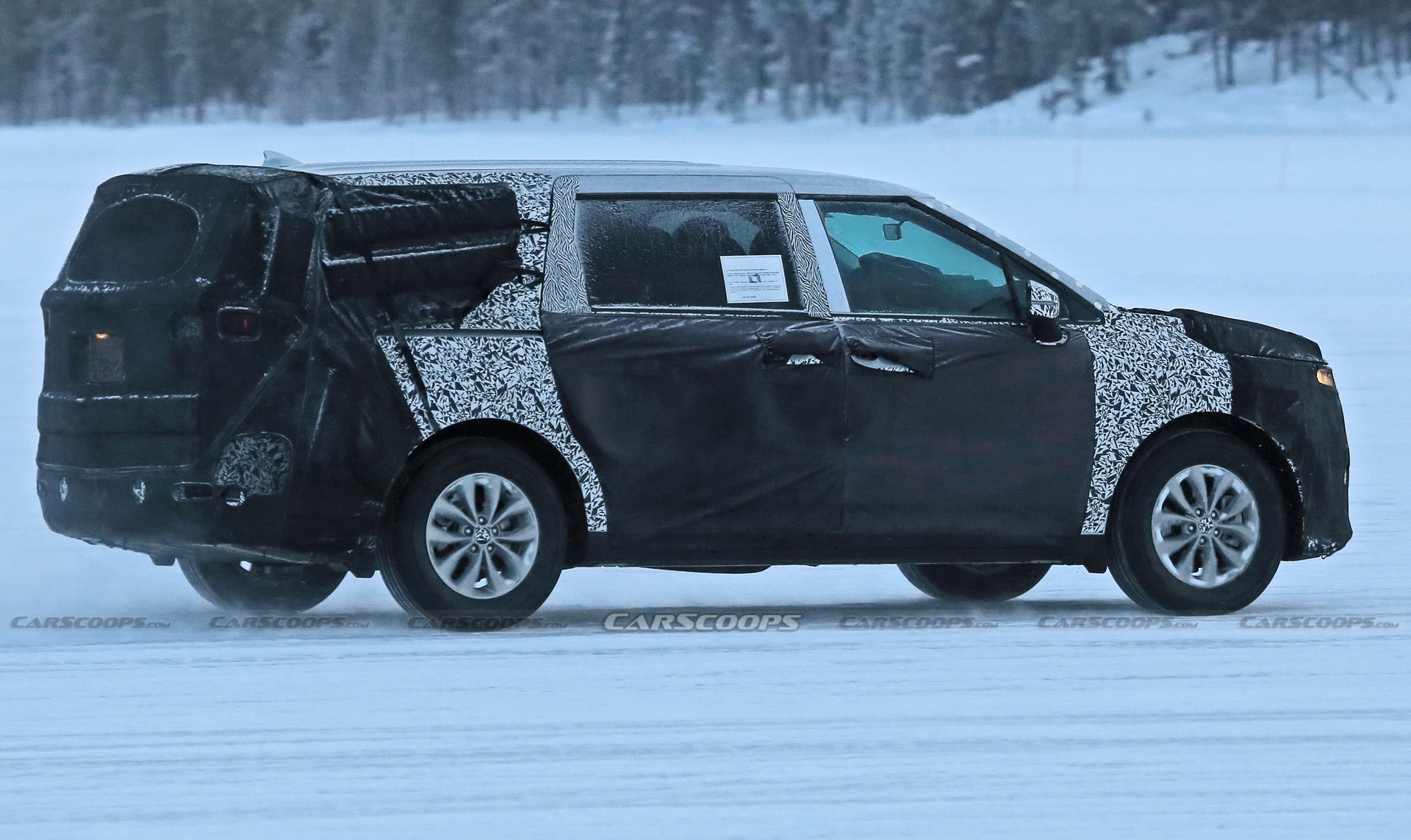 Future Cars: 2021 Kia Sedona Design, Engines & Everything Else We Know