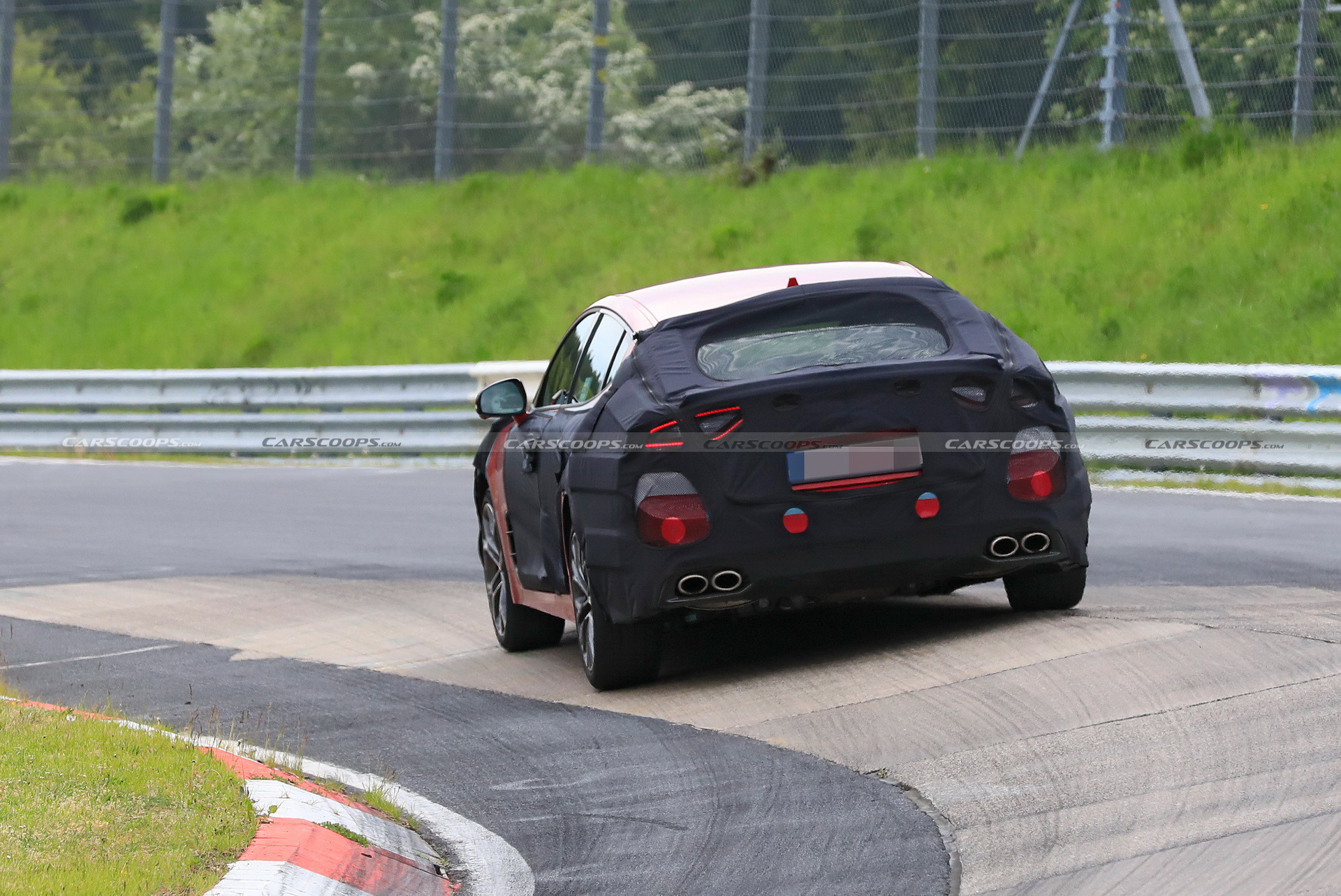 Kia’s Design Boss Says Facelifted Stinger Coming Soon, Will Look Even Sportier