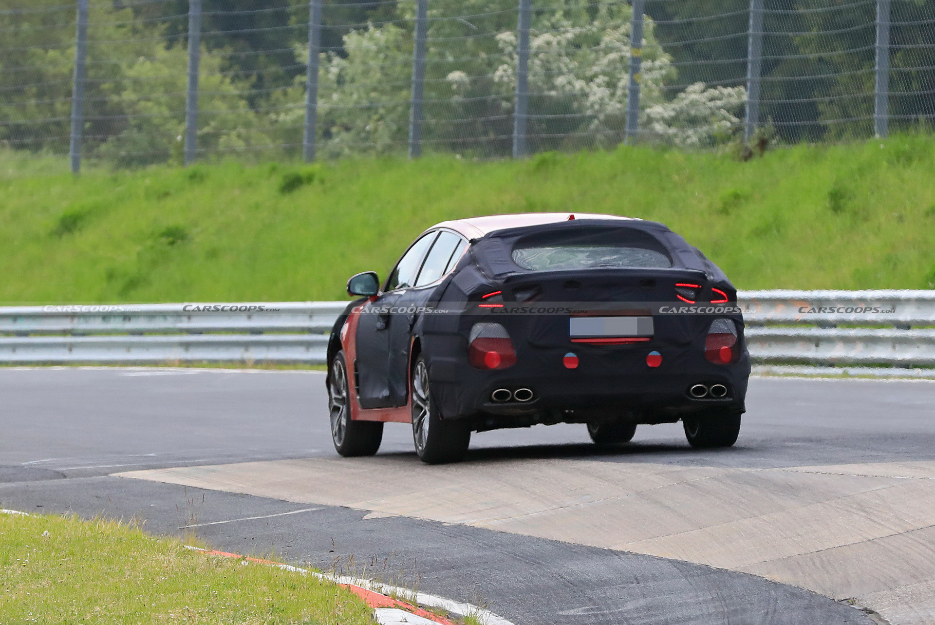 Kia’s Design Boss Says Facelifted Stinger Coming Soon, Will Look Even Sportier