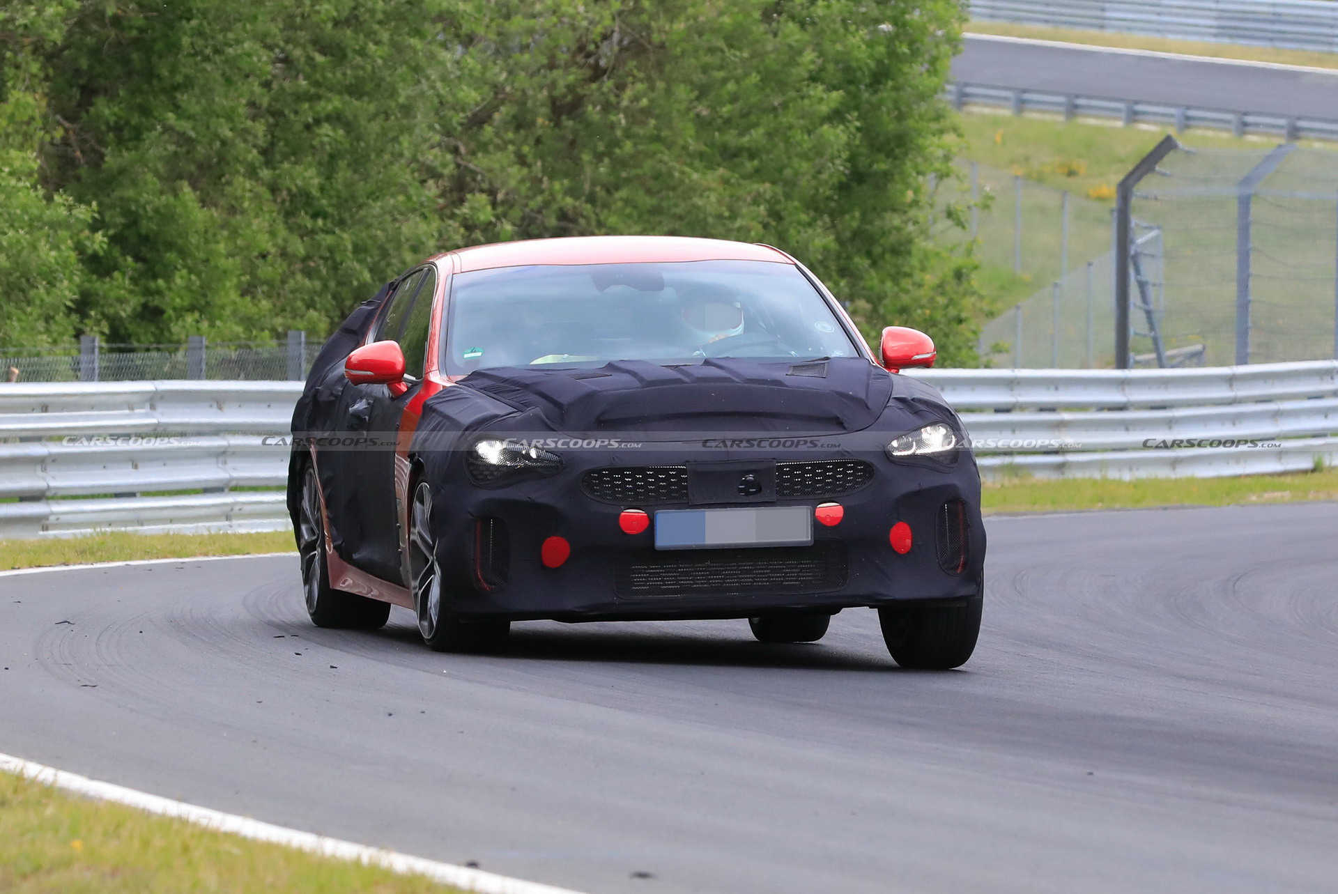 Kia’s Design Boss Says Facelifted Stinger Coming Soon, Will Look Even Sportier