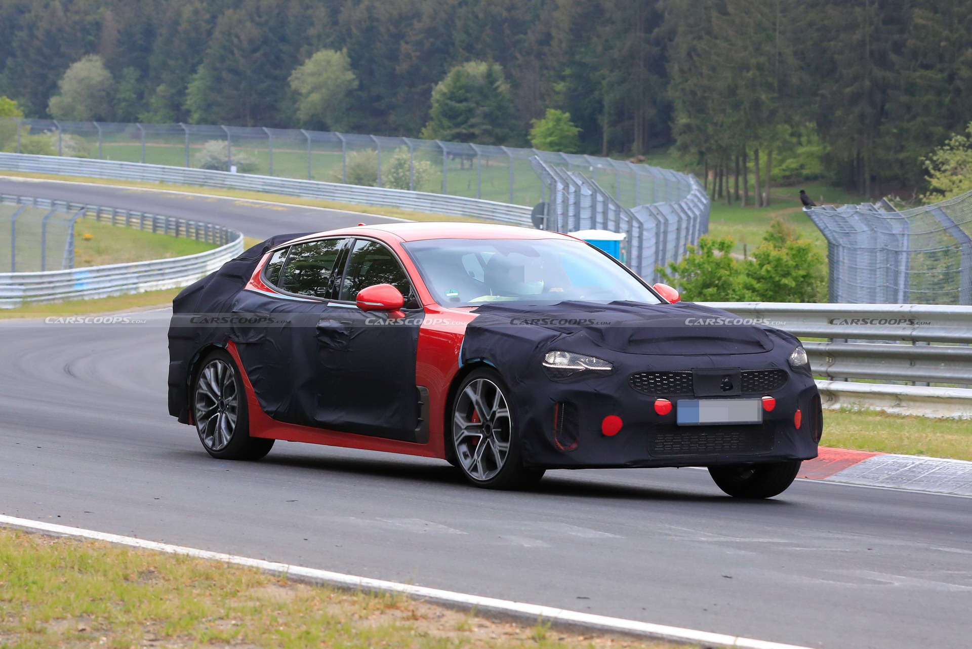 Kia’s Design Boss Says Facelifted Stinger Coming Soon, Will Look Even Sportier