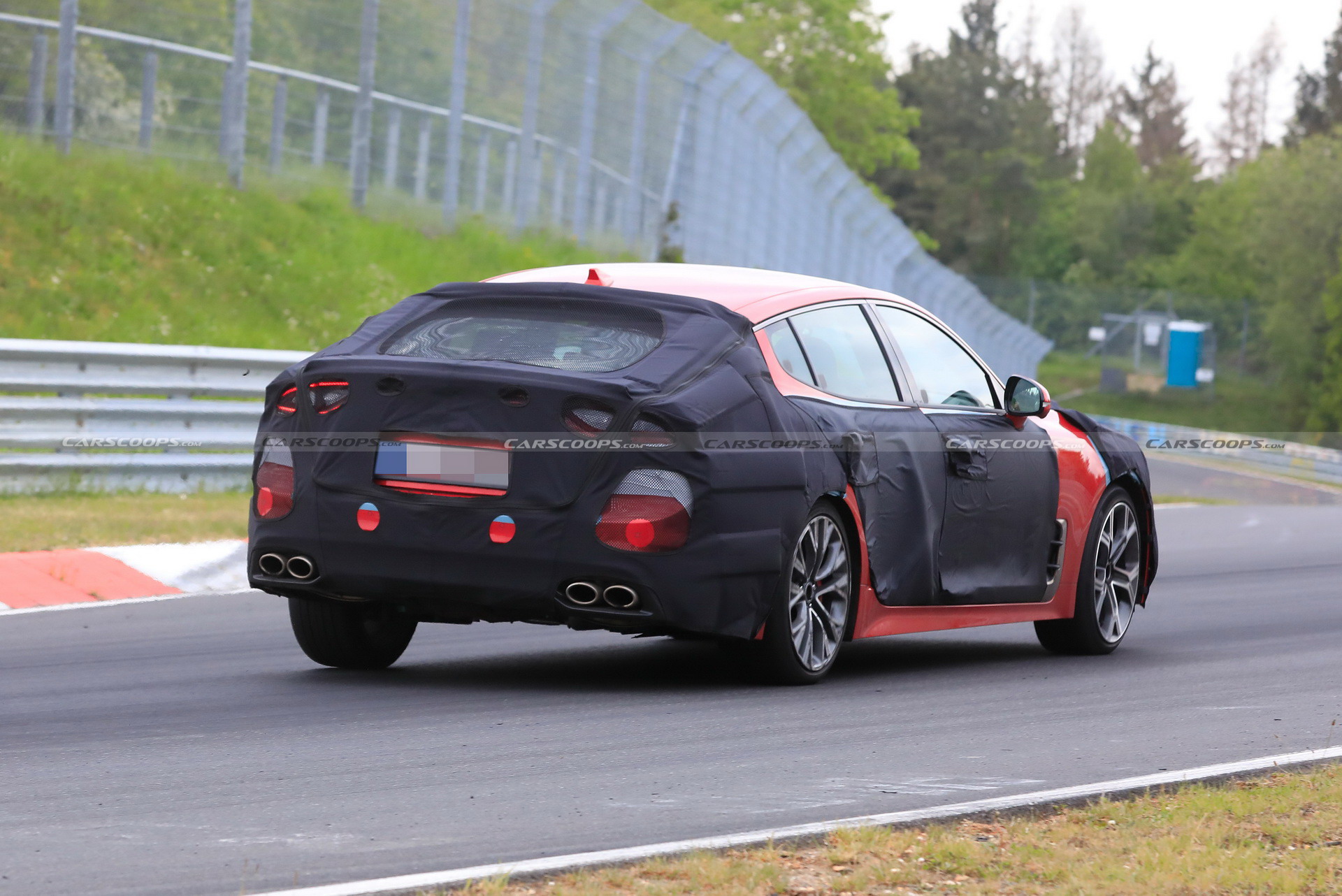 Kia’s Design Boss Says Facelifted Stinger Coming Soon, Will Look Even Sportier