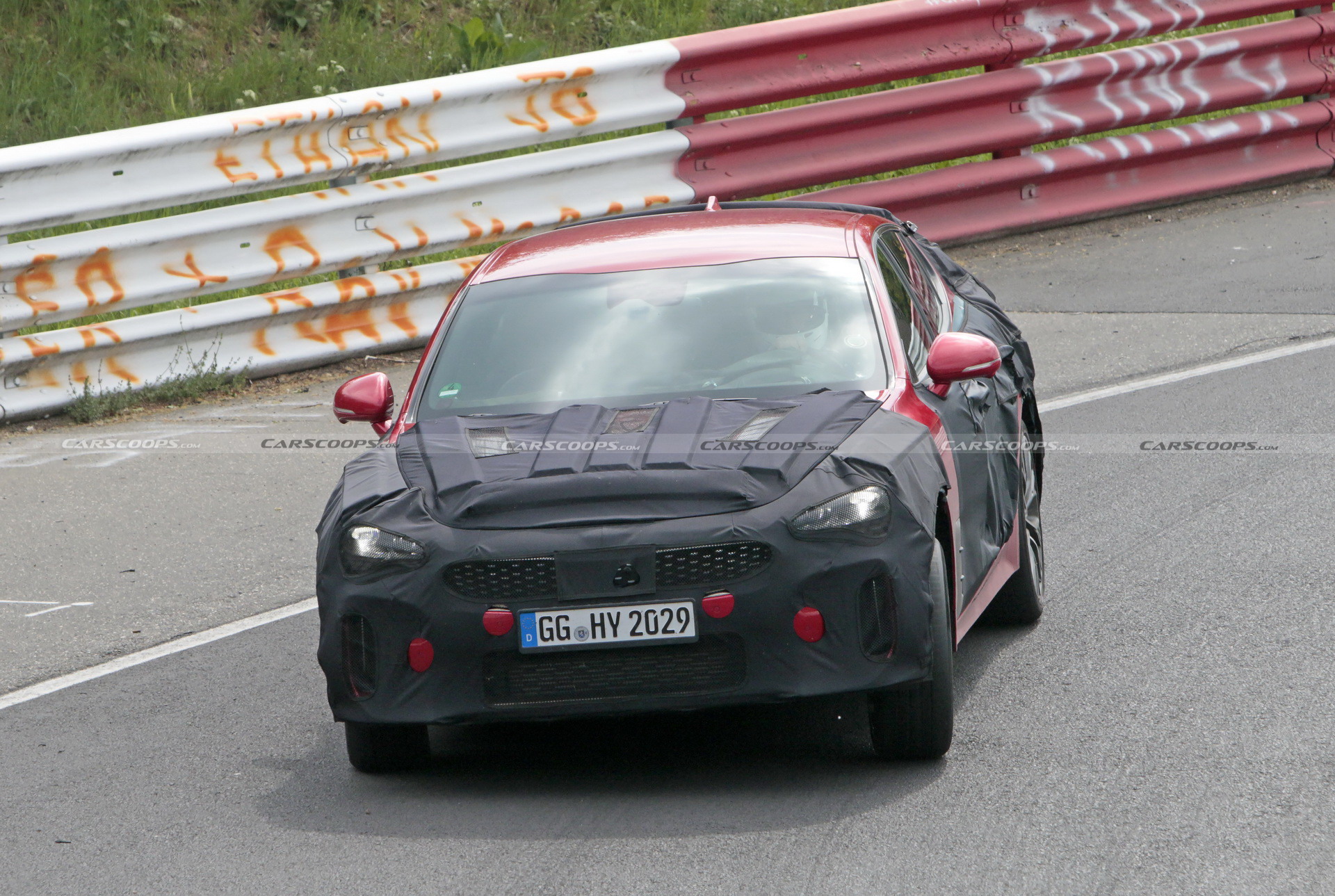 Kia’s Design Boss Says Facelifted Stinger Coming Soon, Will Look Even Sportier