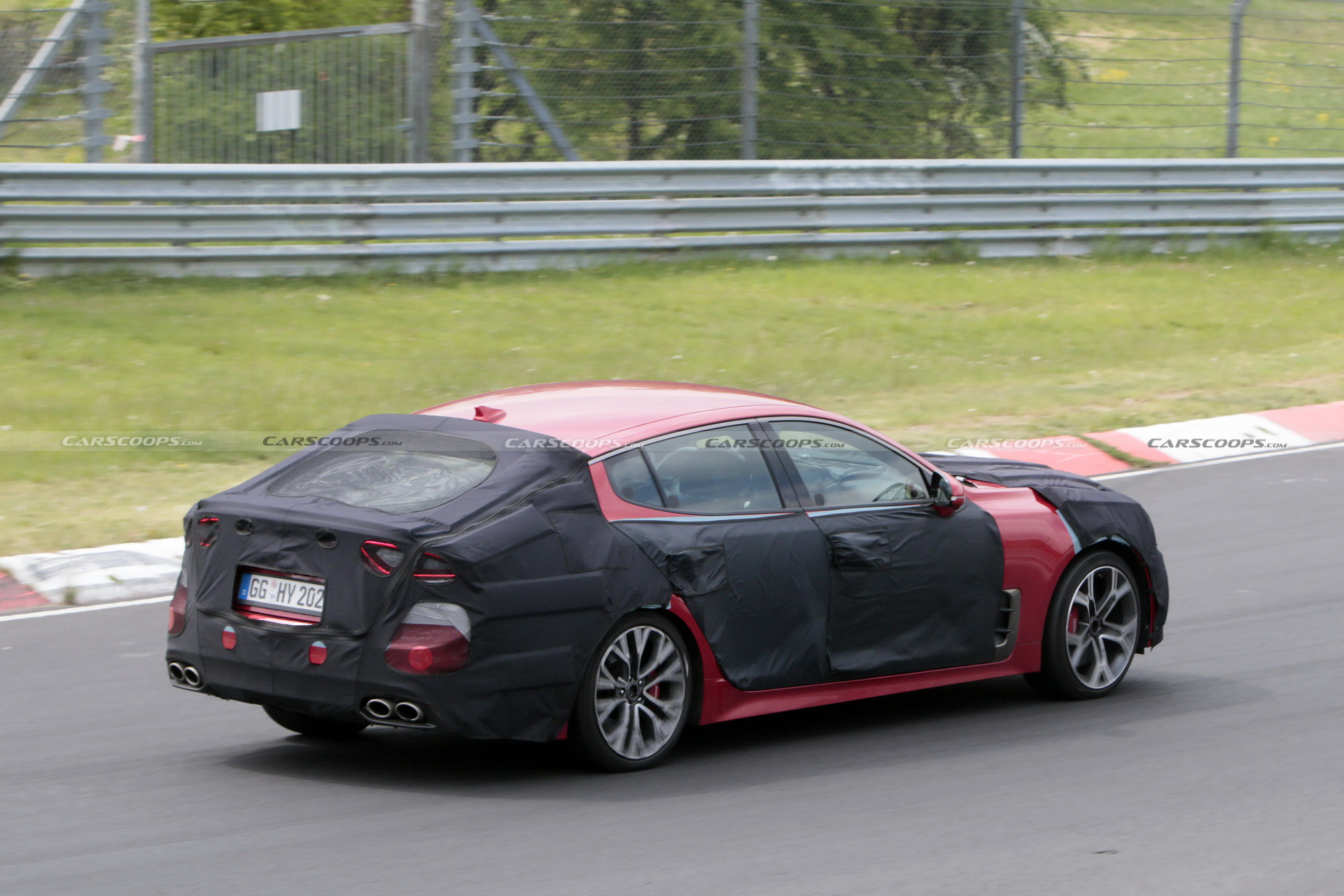 Kia’s Design Boss Says Facelifted Stinger Coming Soon, Will Look Even Sportier