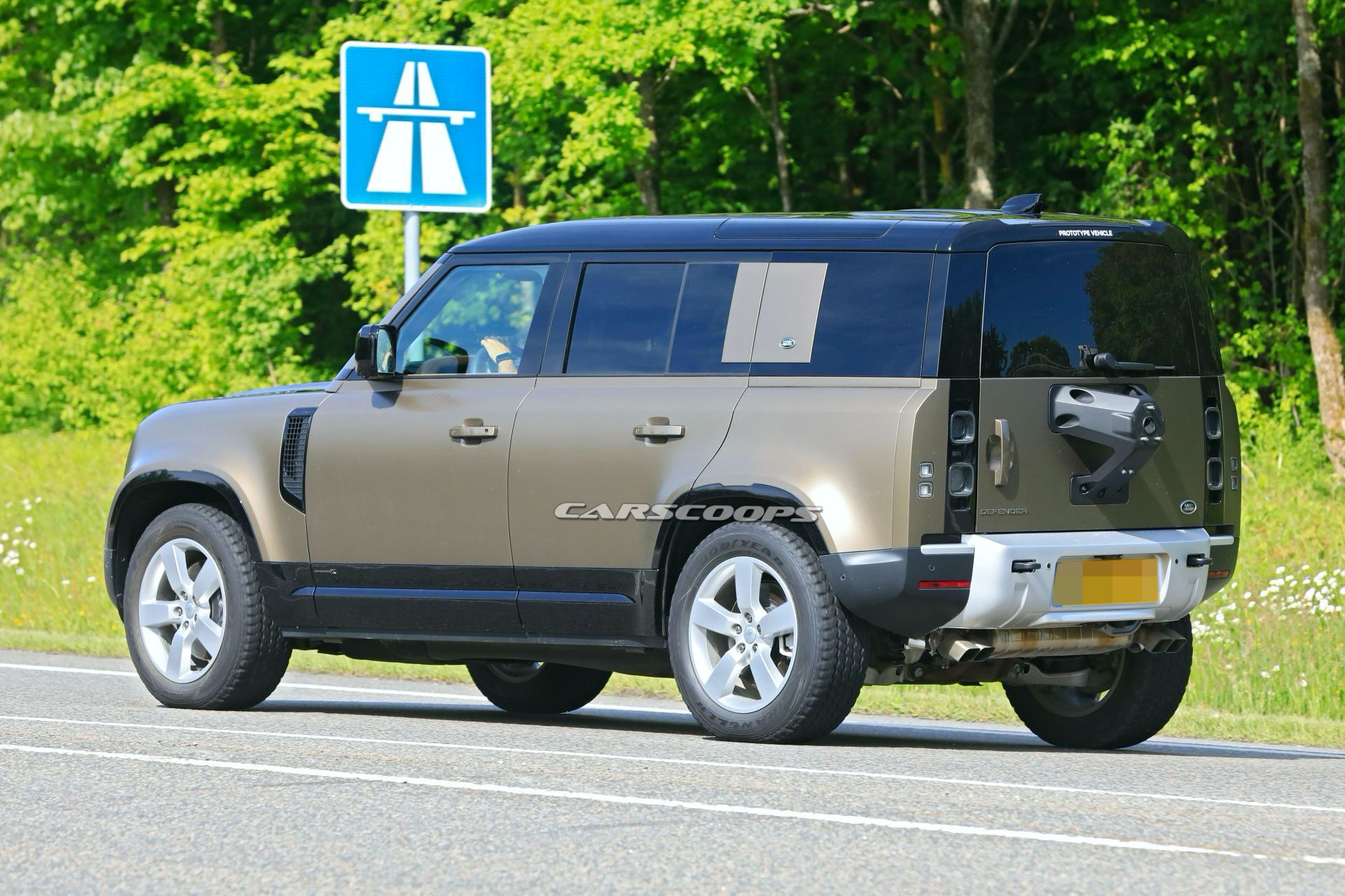 ‘Nuthin’ But A G Thang’: 2022 Land Rover Defender V8 Spied Undisguised As G63 Foe