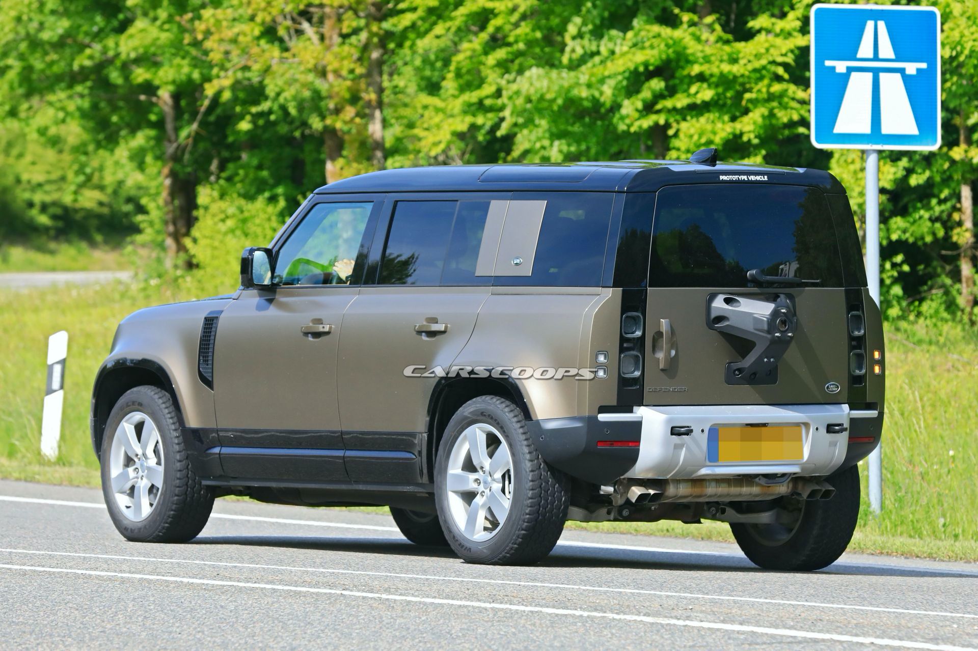 ‘Nuthin’ But A G Thang’: 2022 Land Rover Defender V8 Spied Undisguised As G63 Foe